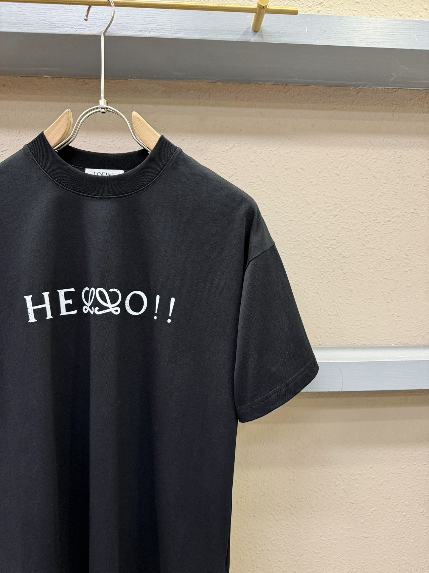 LOEWE罗意威 2026新款短袖T恤！走秀图案时尚休闲短袖T恤衫！设计logo设计！极具设计精选客供面