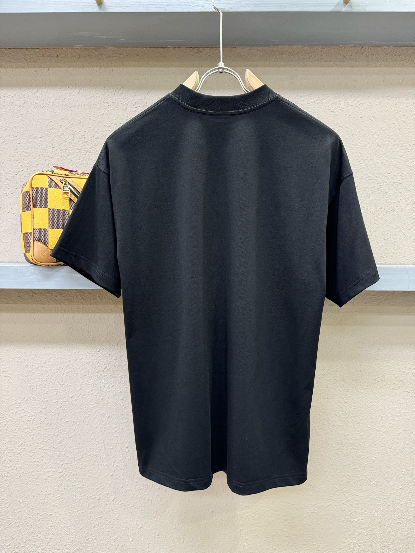 LOEWE罗意威 2026新款短袖T恤！走秀图案时尚休闲短袖T恤衫！设计logo设计！极具设计精选客供面