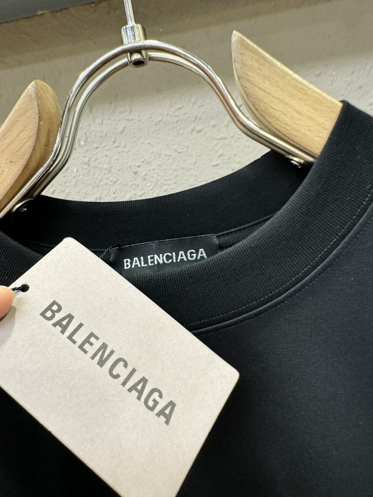Balenciaga巴黎世家 2026新款短袖T恤！走秀图案时尚休闲短袖T恤衫！设计logo设计！极具设