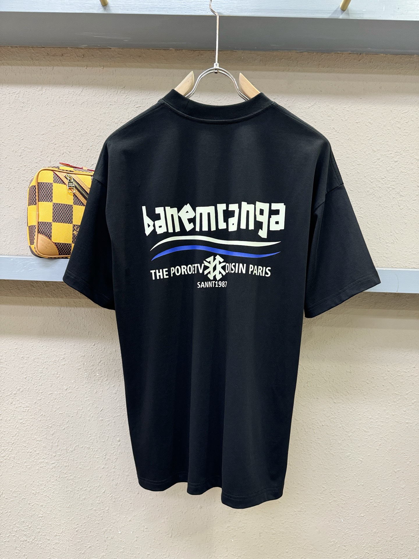 Balenciaga巴黎世家 2026新款短袖T恤！走秀图案时尚休闲短袖T恤衫！设计logo设计！极具设