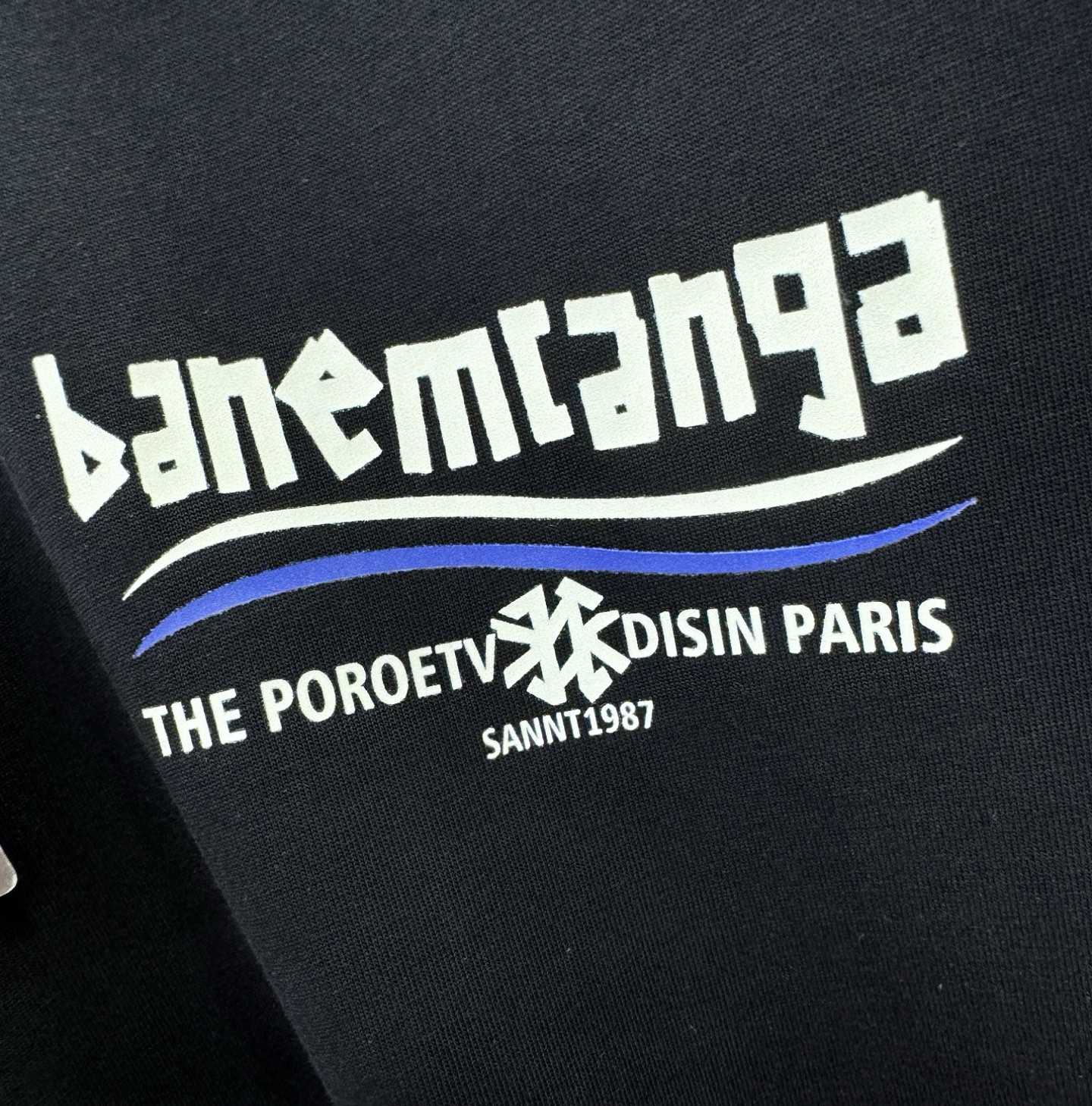 Balenciaga巴黎世家 2026新款短袖T恤！走秀图案时尚休闲短袖T恤衫！设计logo设计！极具设