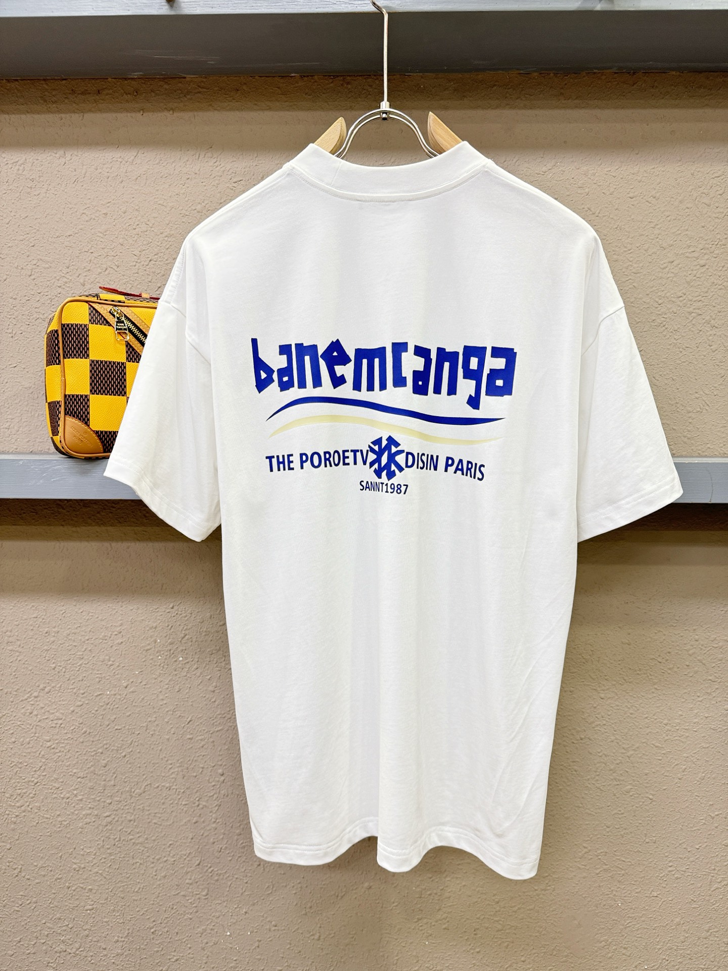 Balenciaga巴黎世家 2026新款短袖T恤！走秀图案时尚休闲短袖T恤衫！设计logo设计！极具设