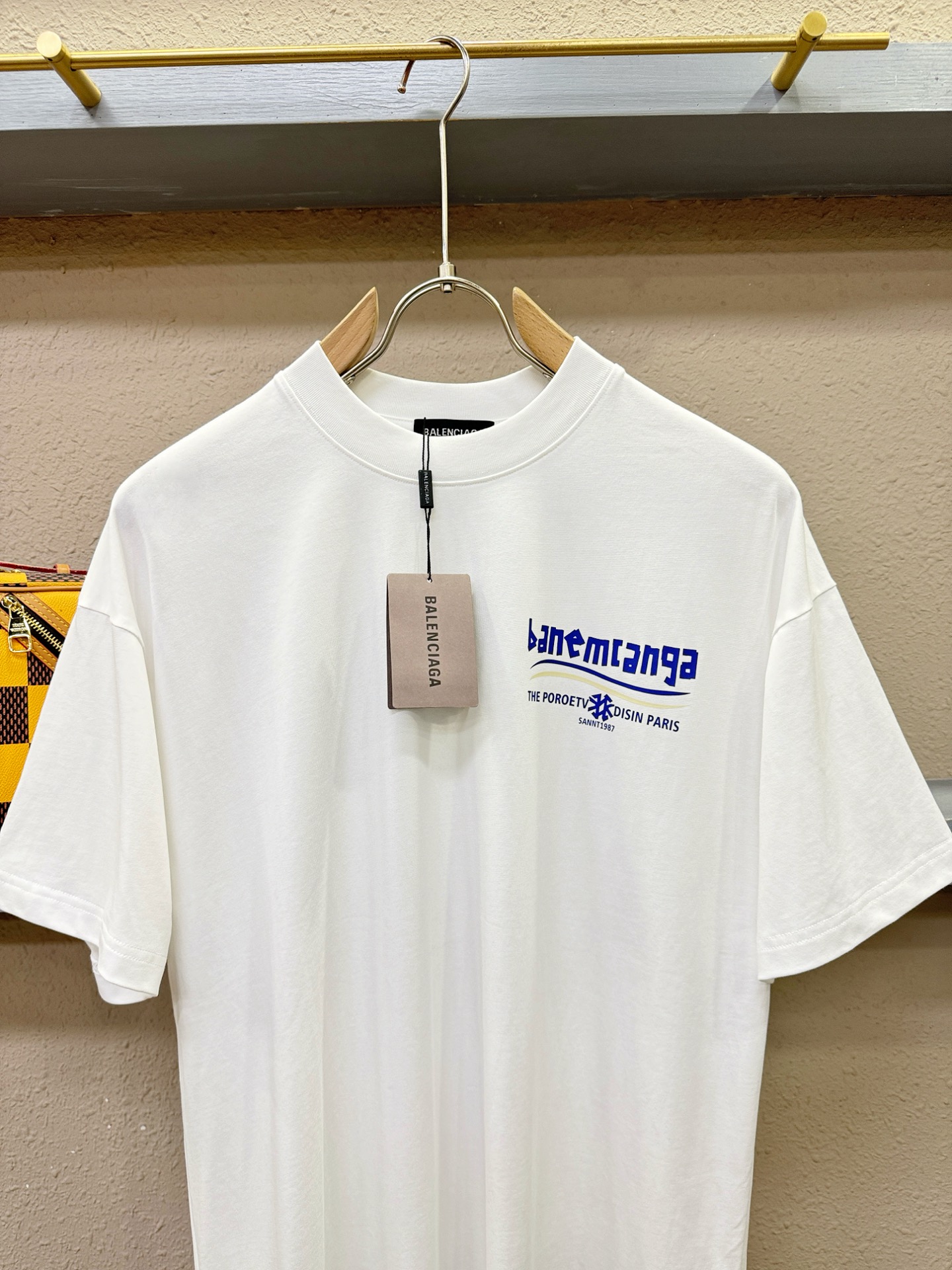Balenciaga巴黎世家 2026新款短袖T恤！走秀图案时尚休闲短袖T恤衫！设计logo设计！极具设