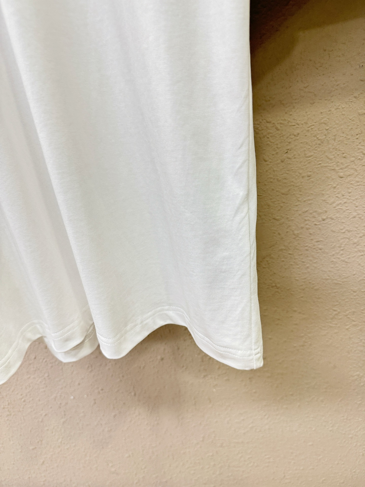 Balenciaga巴黎世家 2026新款短袖T恤！走秀图案时尚休闲短袖T恤衫！设计logo设计！极具设