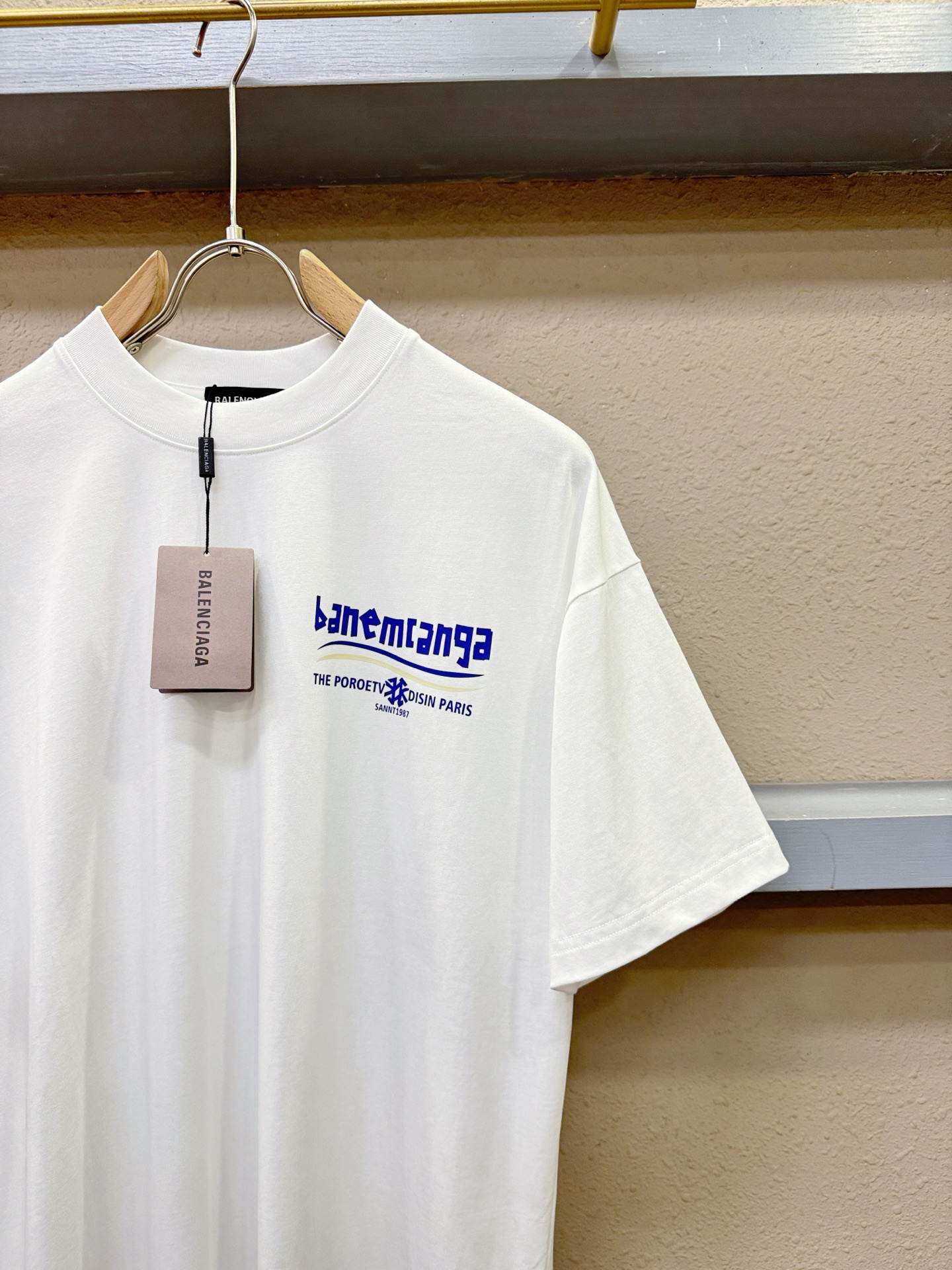 Balenciaga巴黎世家 2026新款短袖T恤！走秀图案时尚休闲短袖T恤衫！设计logo设计！极具设