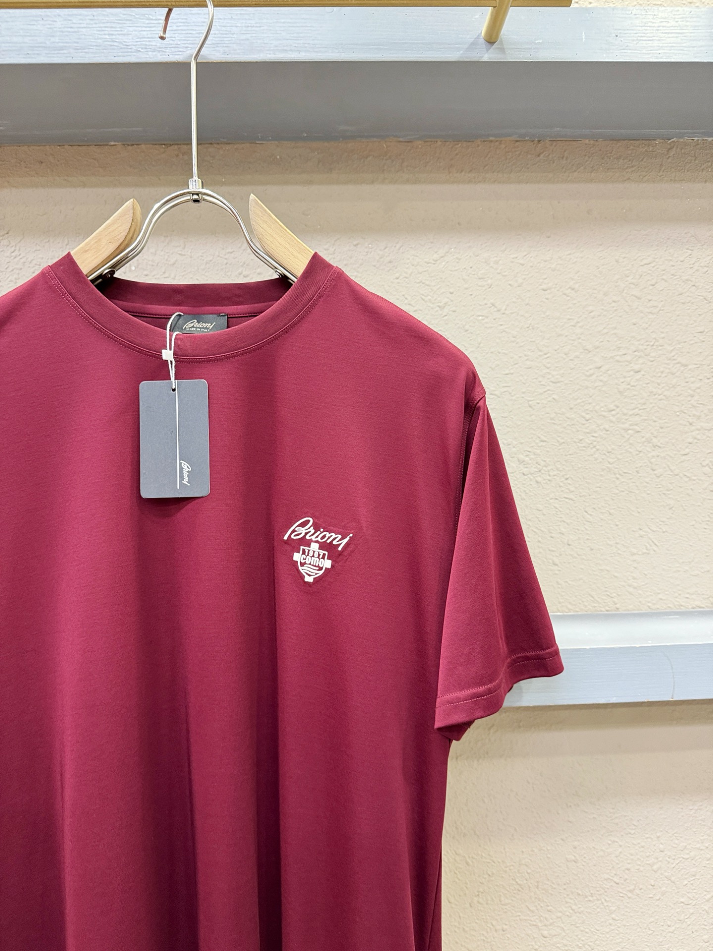 Brioni 布里奥尼 顶级品质 2026新品短袖！原版定制面料，手感柔软。顶级进口私货，时尚设计潮流短