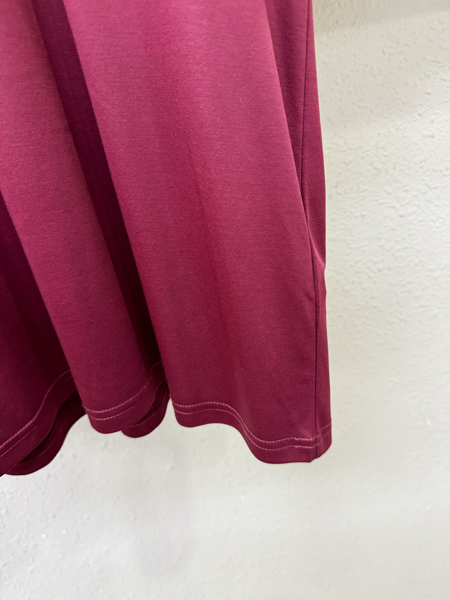 Brioni 布里奥尼 顶级品质 2026新品短袖！原版定制面料，手感柔软。顶级进口私货，时尚设计潮流短