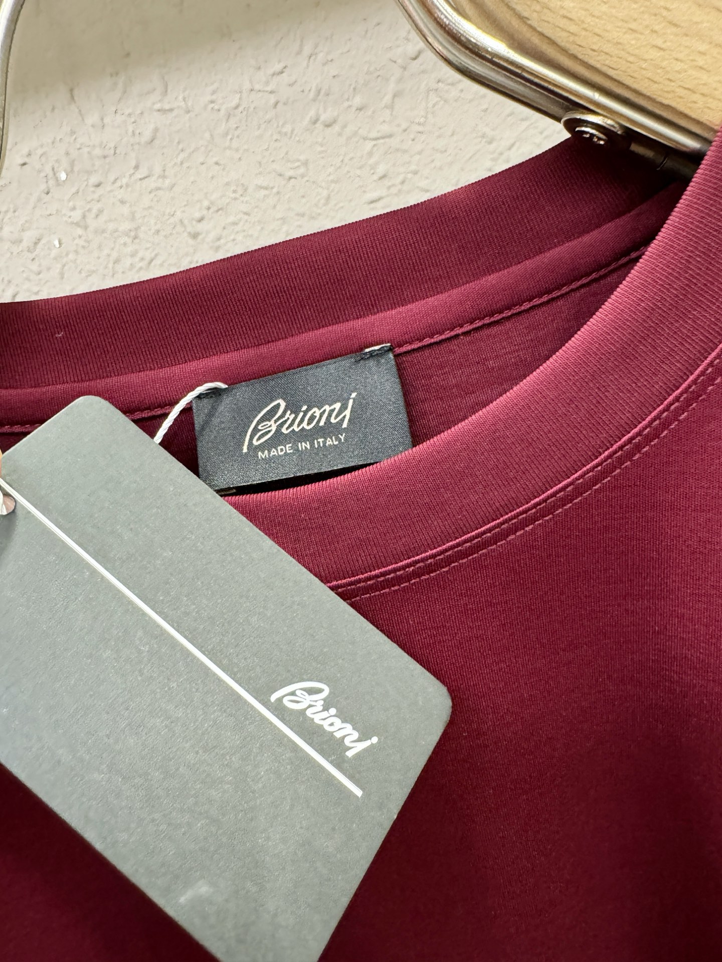 Brioni 布里奥尼 顶级品质 2026新品短袖！原版定制面料，手感柔软。顶级进口私货，时尚设计潮流短