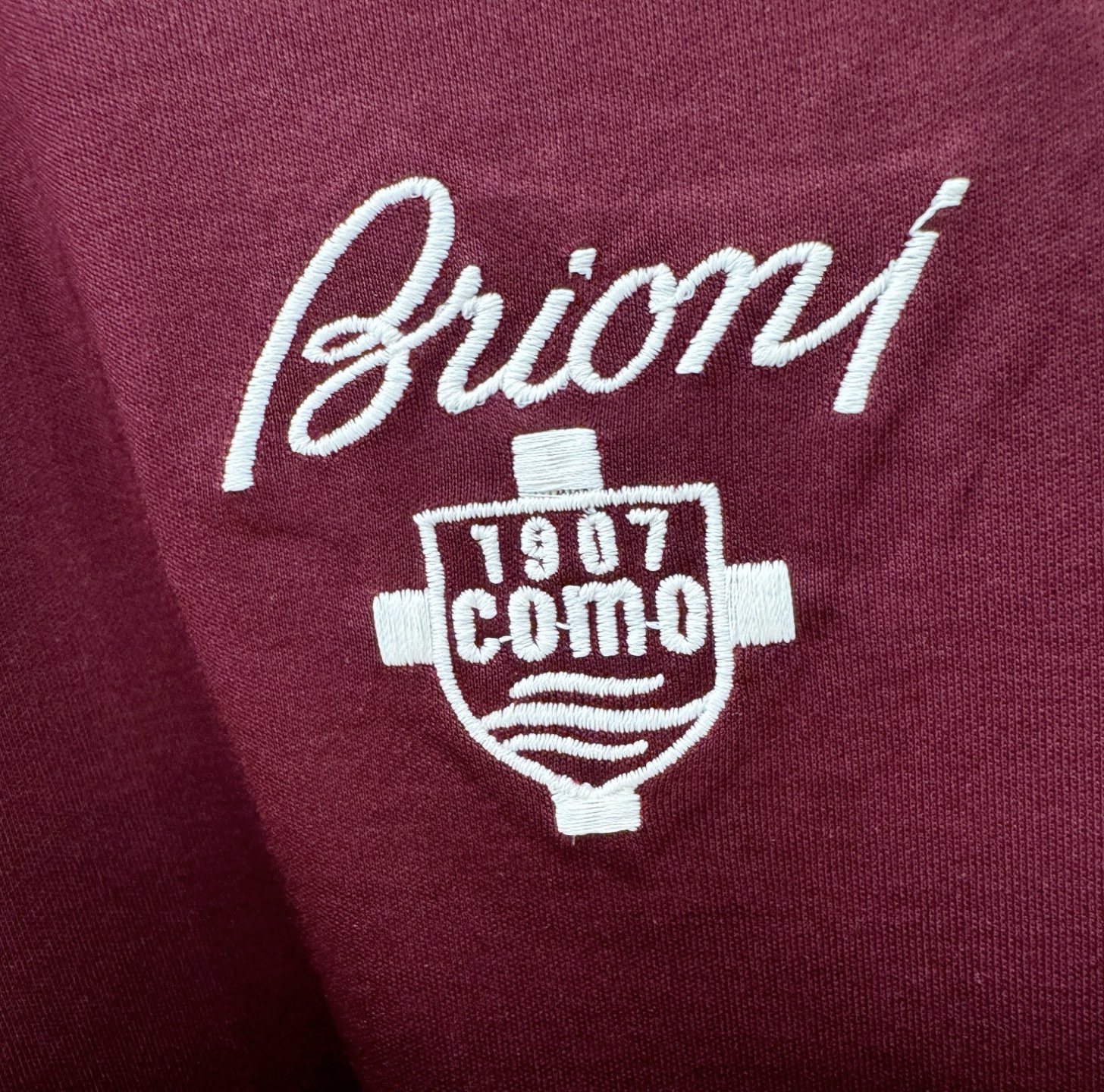 Brioni 布里奥尼 顶级品质 2026新品短袖！原版定制面料，手感柔软。顶级进口私货，时尚设计潮流短