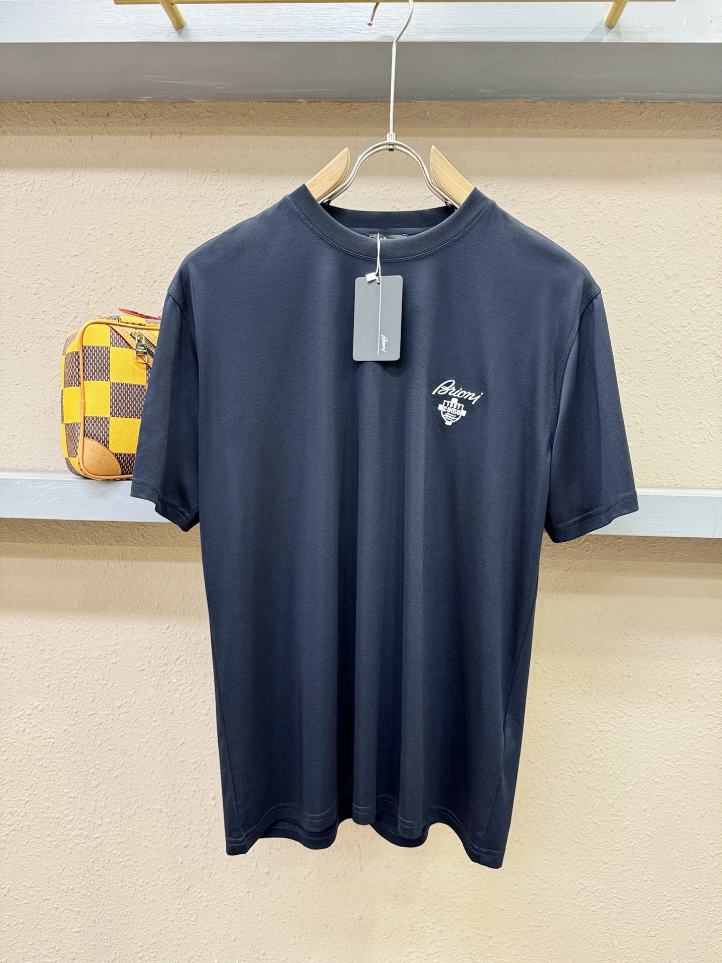 Brioni 布里奥尼 顶级品质 2026新品短袖！原版定制面料，手感柔软。顶级进口私货，时尚设计潮流短