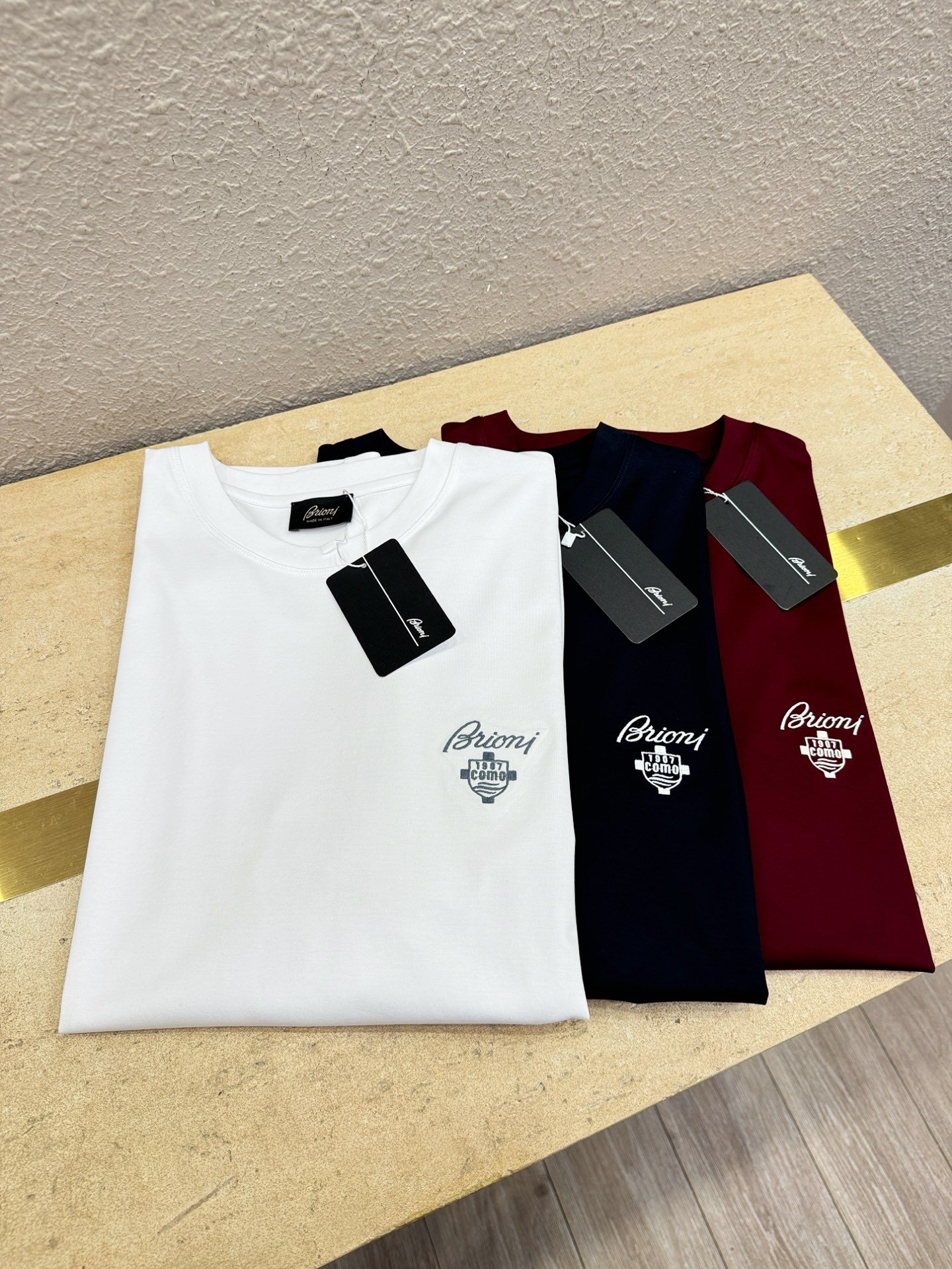 Brioni 布里奥尼 顶级品质 2026新品短袖！原版定制面料，手感柔软。顶级进口私货，时尚设计潮流短