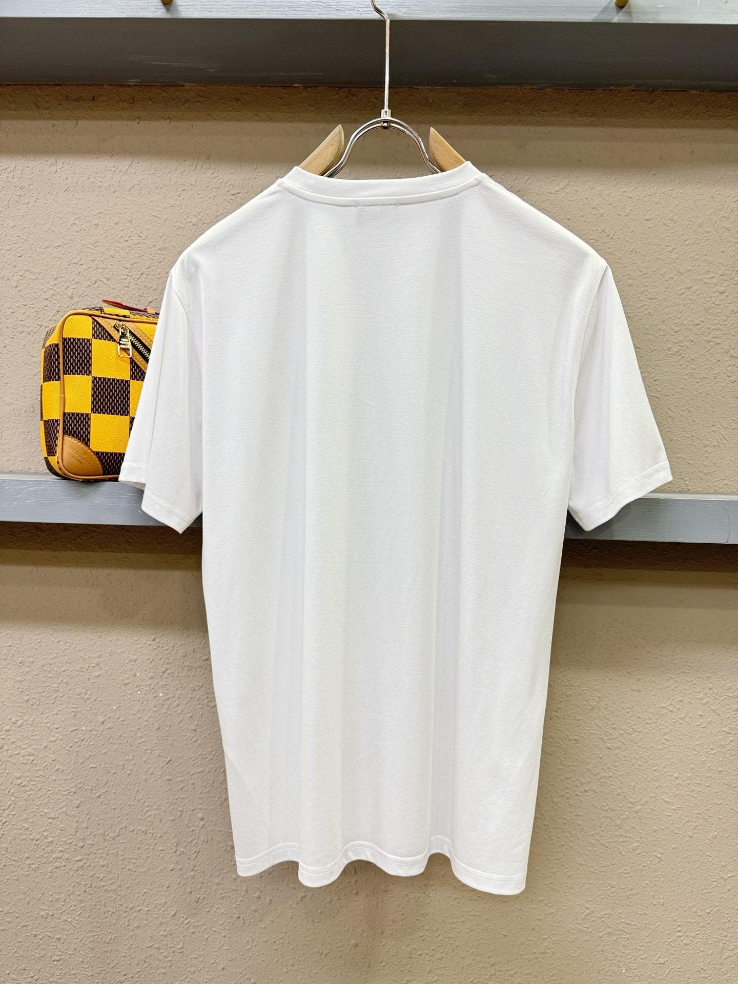 Brioni 布里奥尼 顶级品质 2026新品短袖！原版定制面料，手感柔软。顶级进口私货，时尚设计潮流短