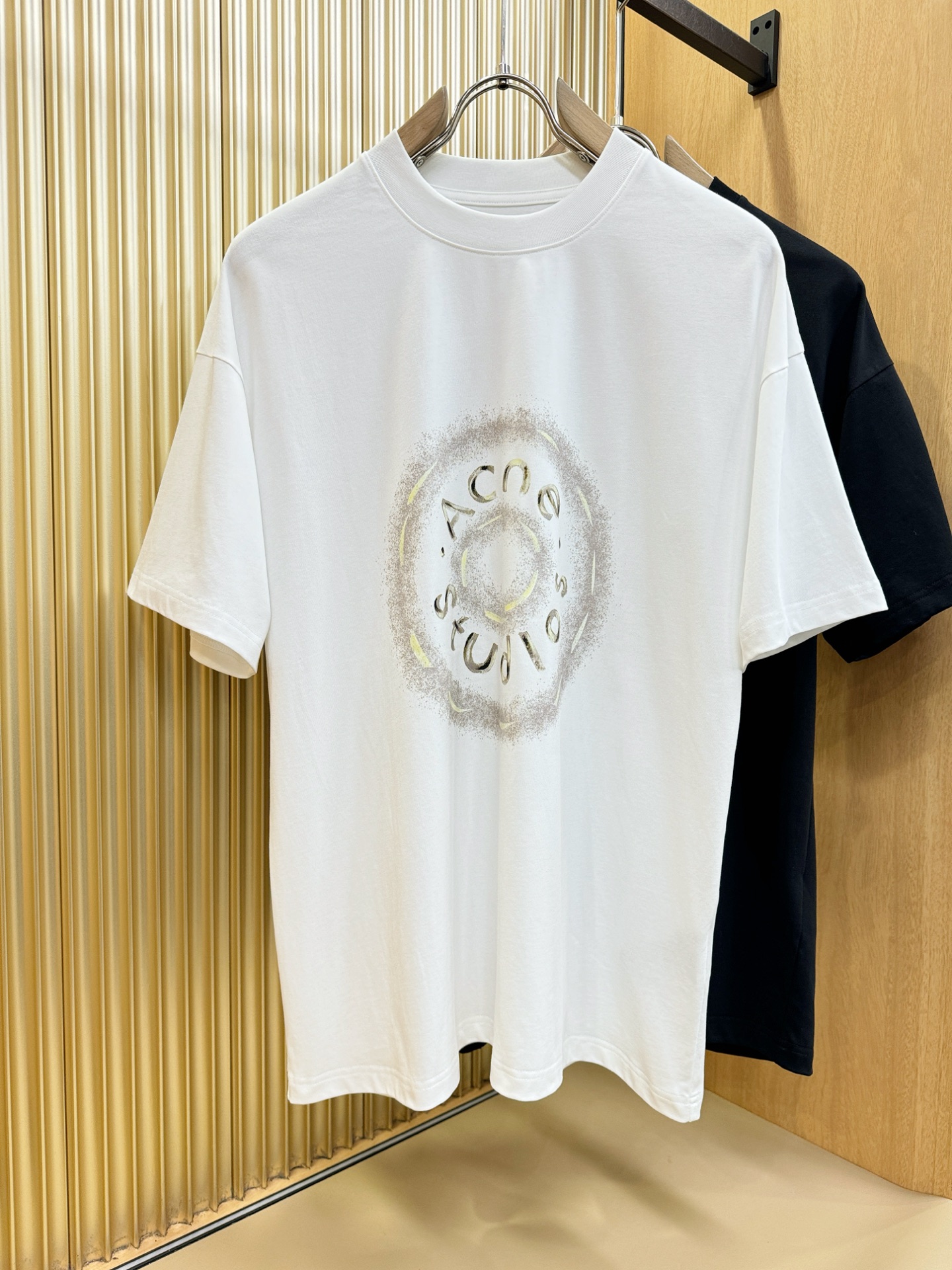 Acne Studios 2026新款短袖T恤！走秀图案时尚休闲短袖T恤衫！设计logo设计！极具设计精