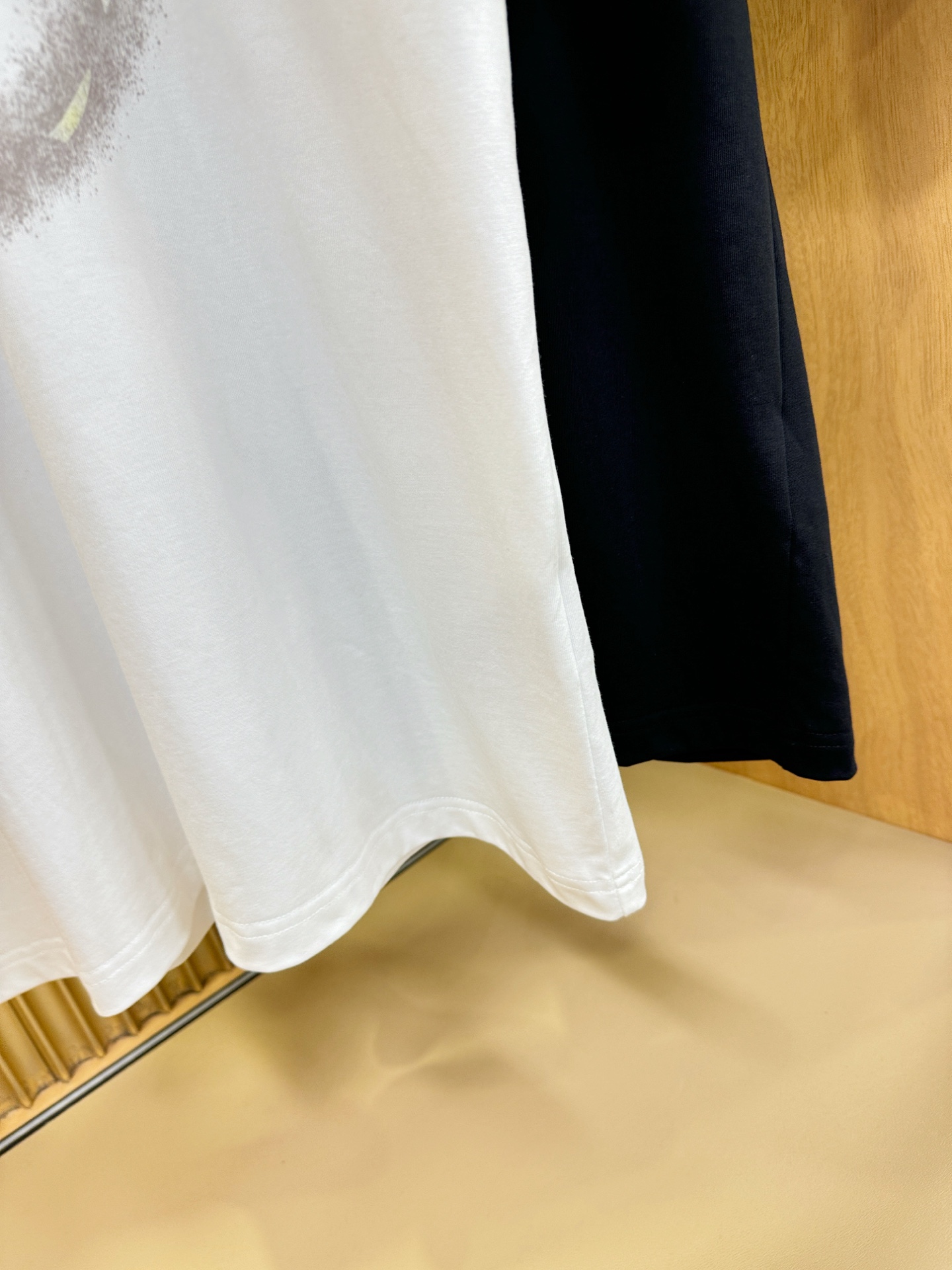 Acne Studios 2026新款短袖T恤！走秀图案时尚休闲短袖T恤衫！设计logo设计！极具设计精