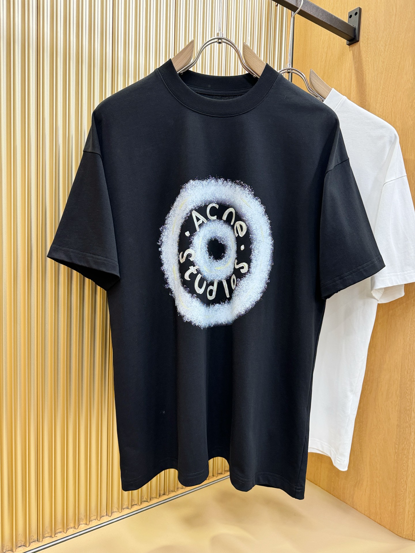 Acne Studios 2026新款短袖T恤！走秀图案时尚休闲短袖T恤衫！设计logo设计！极具设计精