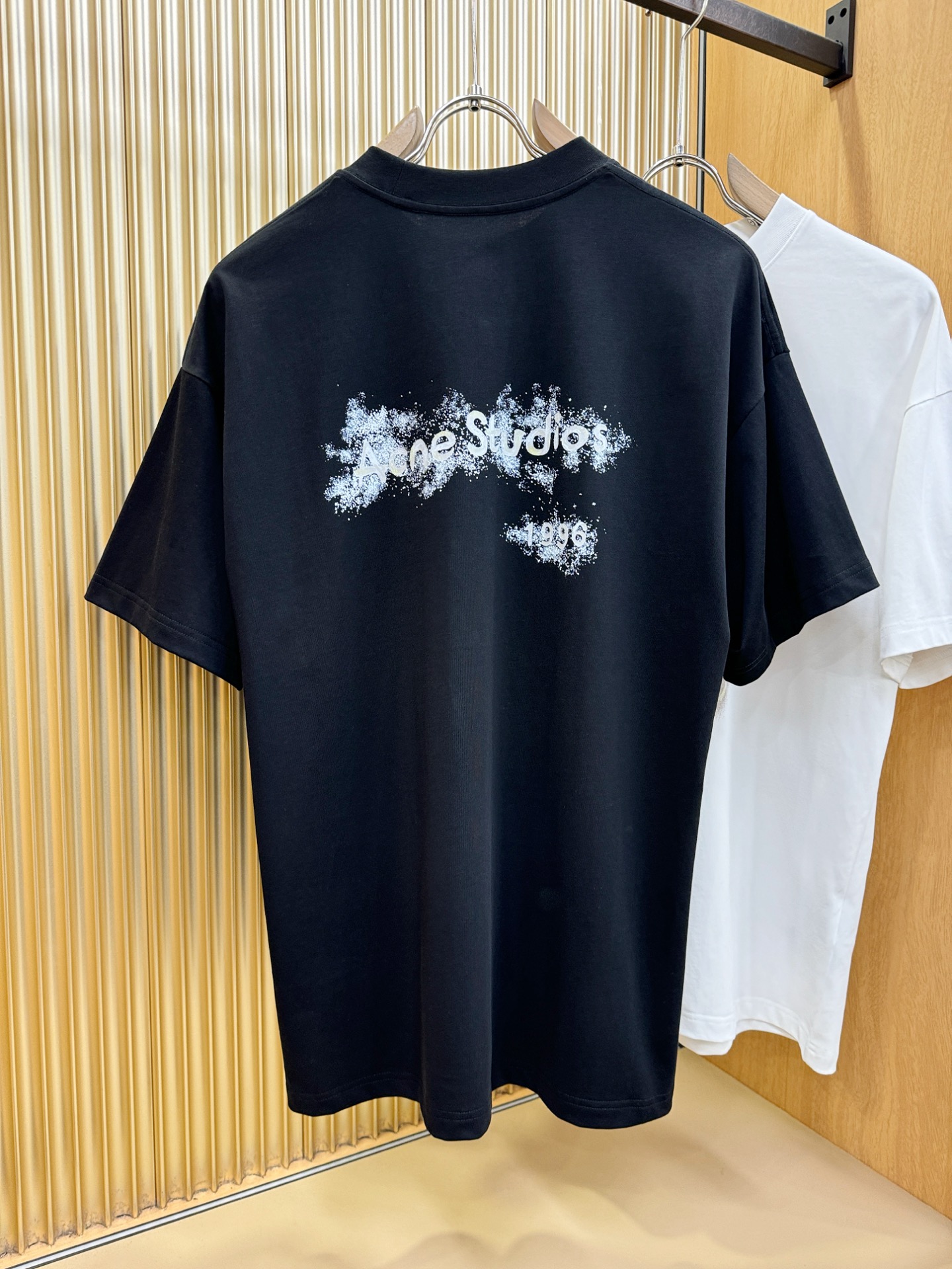 Acne Studios 2026新款短袖T恤！走秀图案时尚休闲短袖T恤衫！设计logo设计！极具设计精