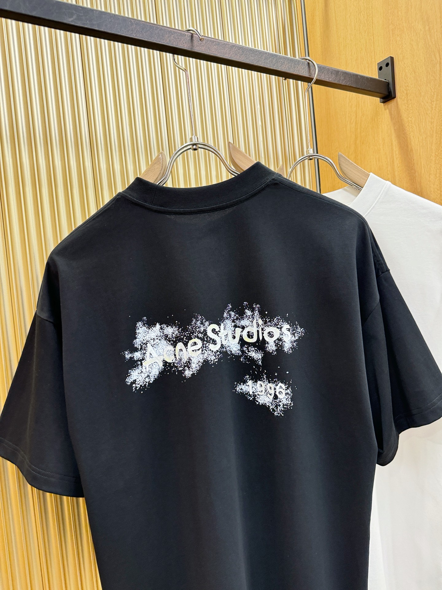 Acne Studios 2026新款短袖T恤！走秀图案时尚休闲短袖T恤衫！设计logo设计！极具设计精