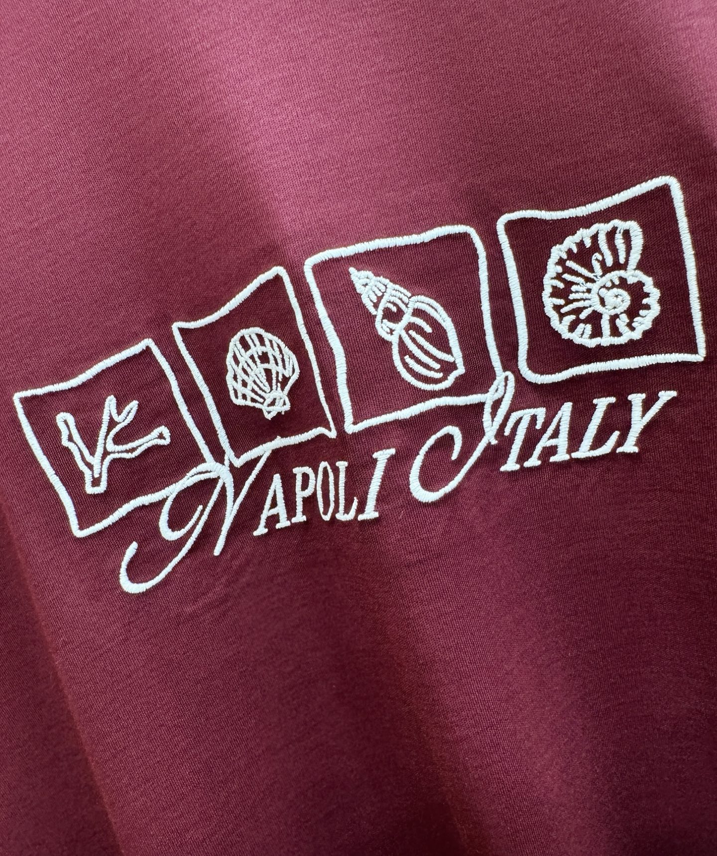 ISAIA 顶级品质 2026新品短袖！原版定制面料，手感柔软。顶级进口私货，时尚设计潮流短袖，不失奢华