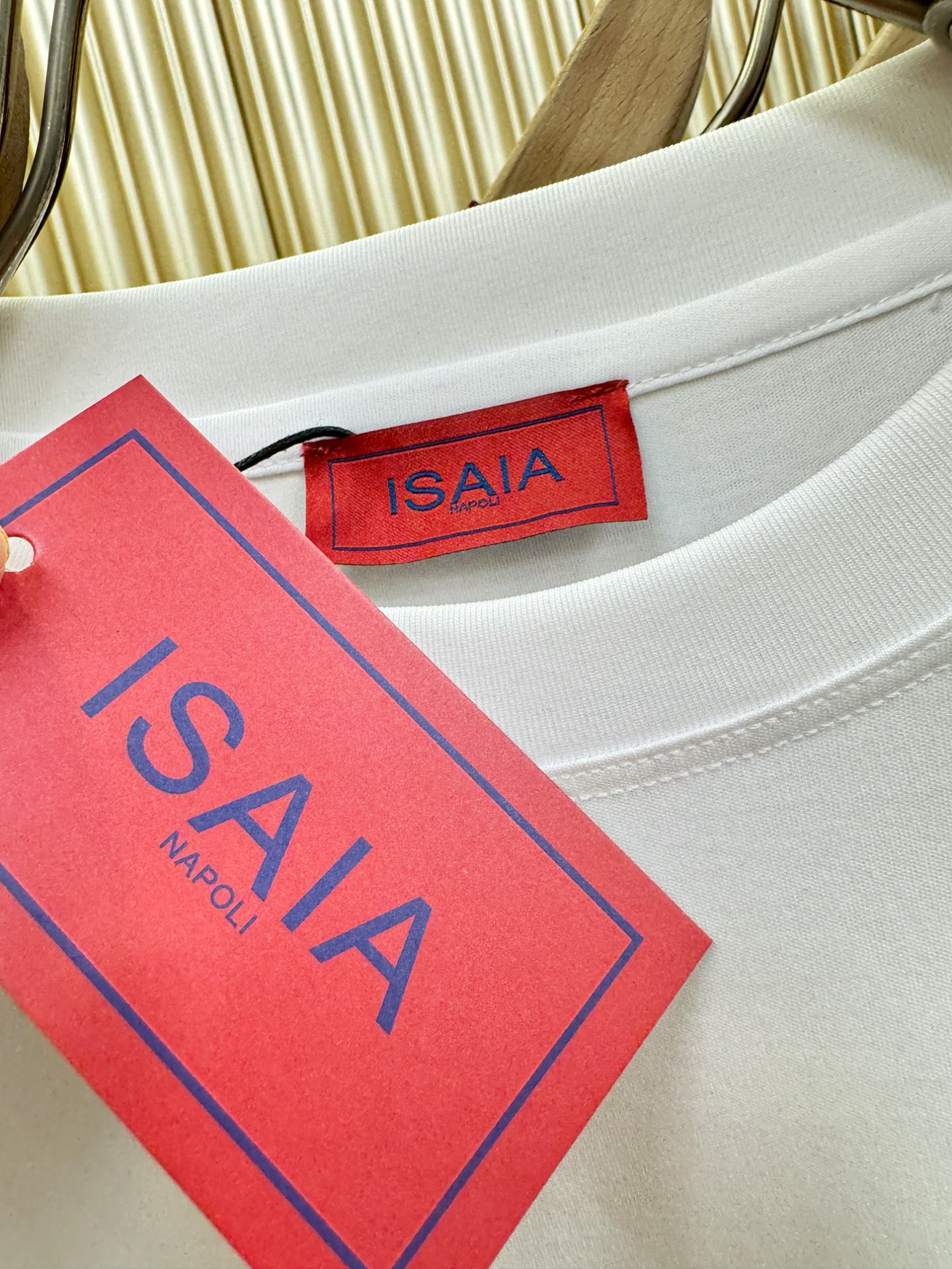 ISAIA 顶级品质 2026新品短袖！原版定制面料，手感柔软。顶级进口私货，时尚设计潮流短袖，不失奢华