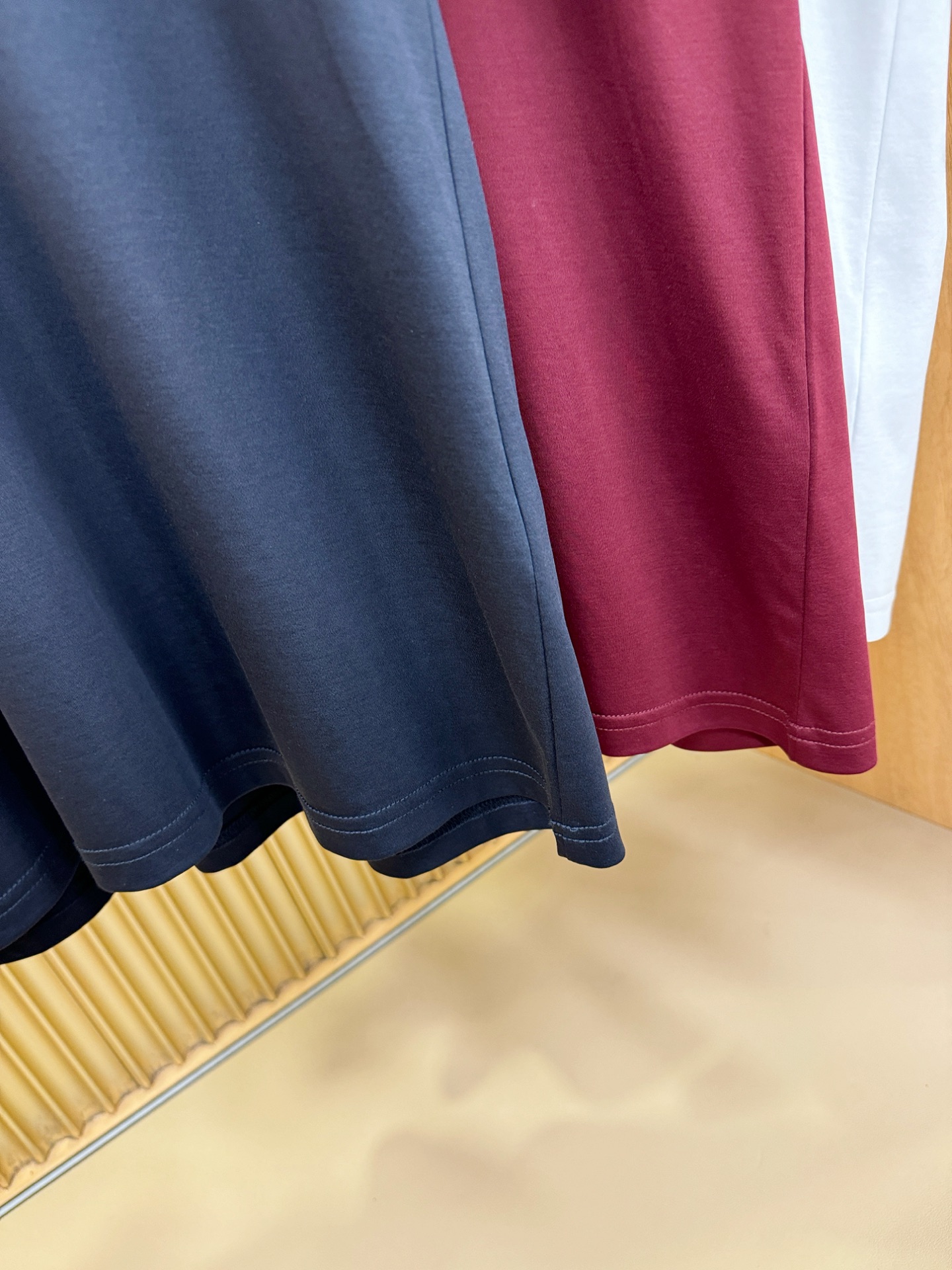 ISAIA 顶级品质 2026新品短袖！原版定制面料，手感柔软。顶级进口私货，时尚设计潮流短袖，不失奢华