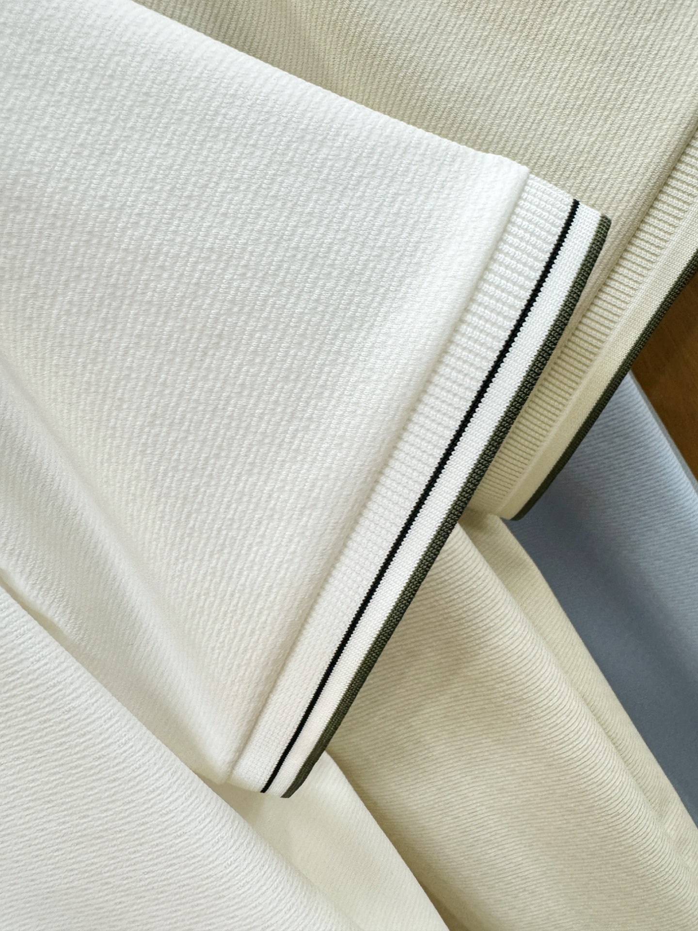 BC布鲁提 2026春夏新款首发专柜最新款翻领短袖，珠地丝光棉面料，高端订制 设计前卫时尚！品牌logo