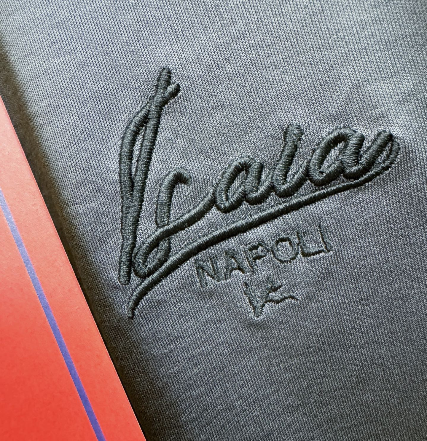 ISAIA 顶级品质 2026新品短袖！原版定制面料，手感柔软。顶级进口私货，时尚设计潮流短袖，不失奢华