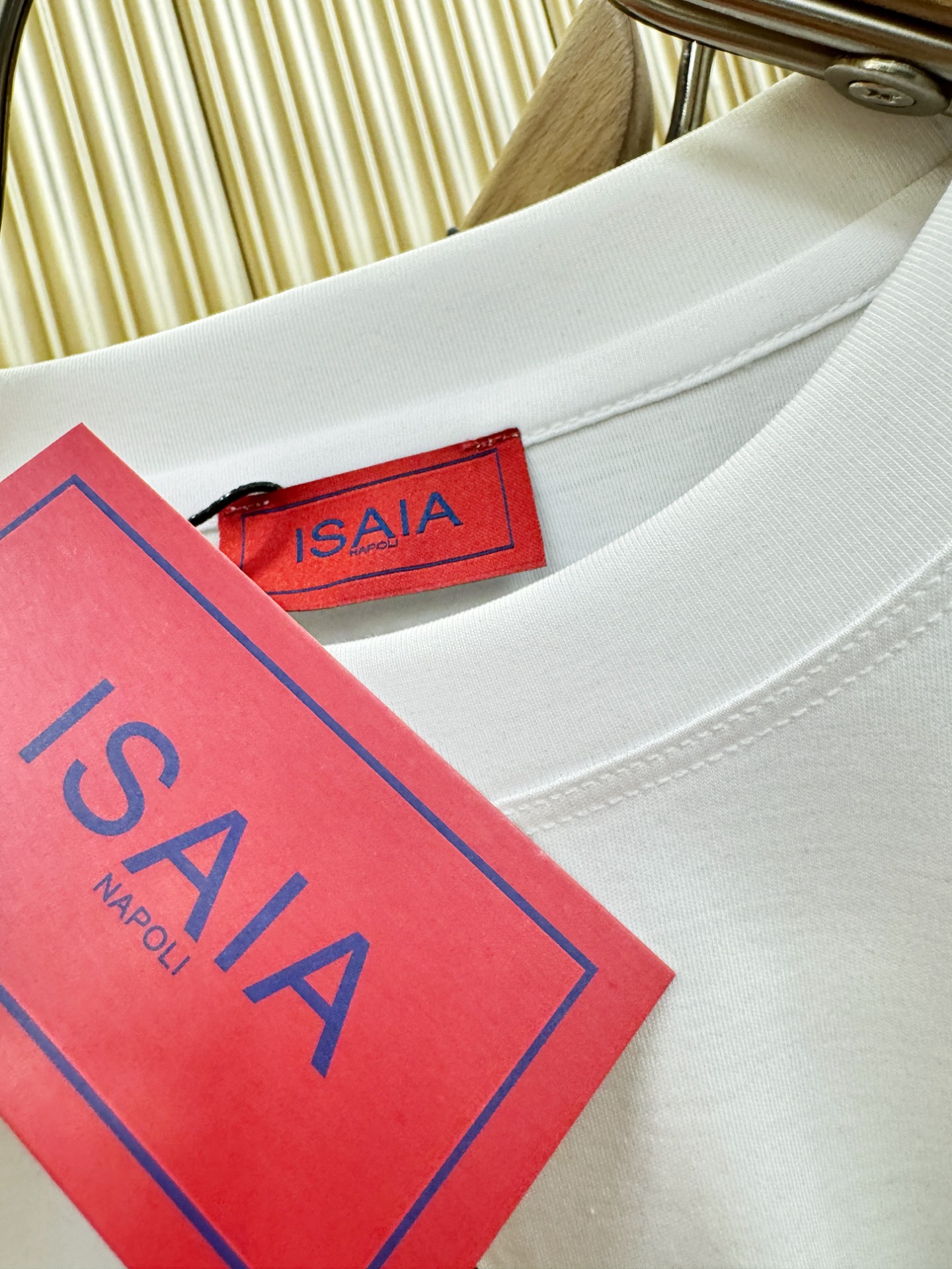 ISAIA 顶级品质 2026新品短袖！原版定制面料，手感柔软。顶级进口私货，时尚设计潮流短袖，不失奢华