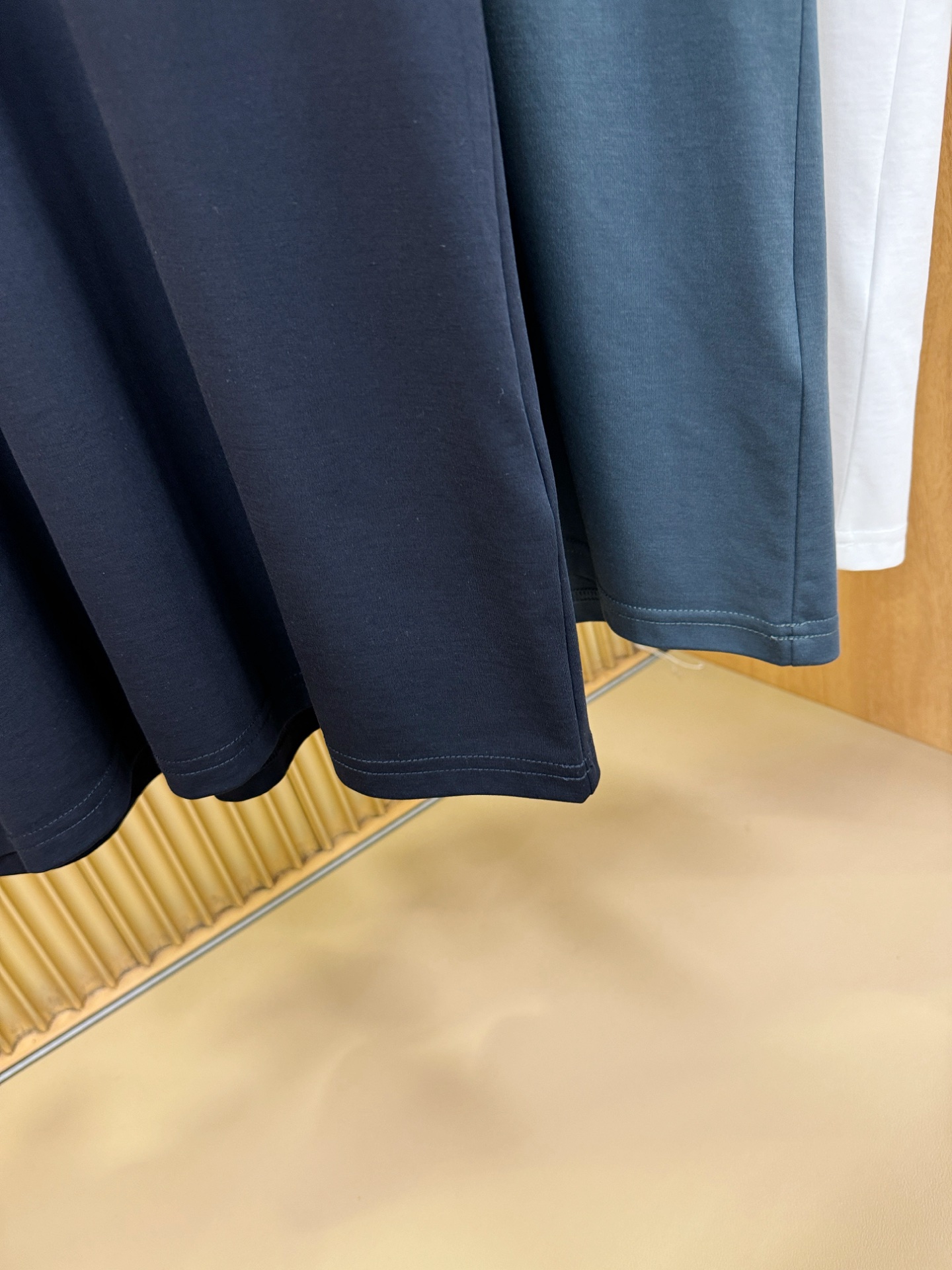 ISAIA 顶级品质 2026新品短袖！原版定制面料，手感柔软。顶级进口私货，时尚设计潮流短袖，不失奢华