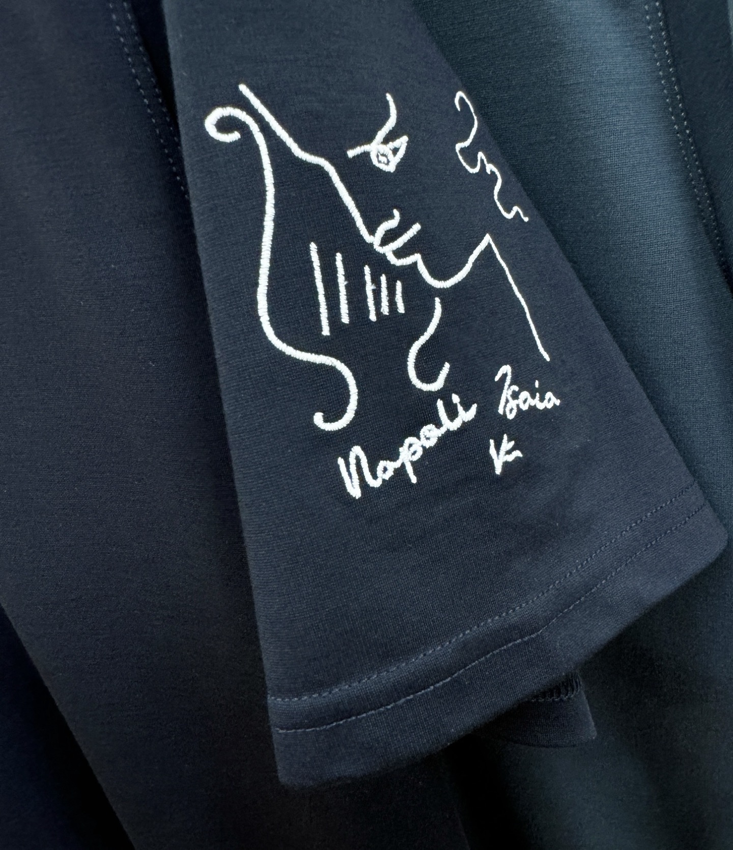 ISAIA 顶级品质 2026新品短袖！原版定制面料，手感柔软。顶级进口私货，时尚设计潮流短袖，不失奢华