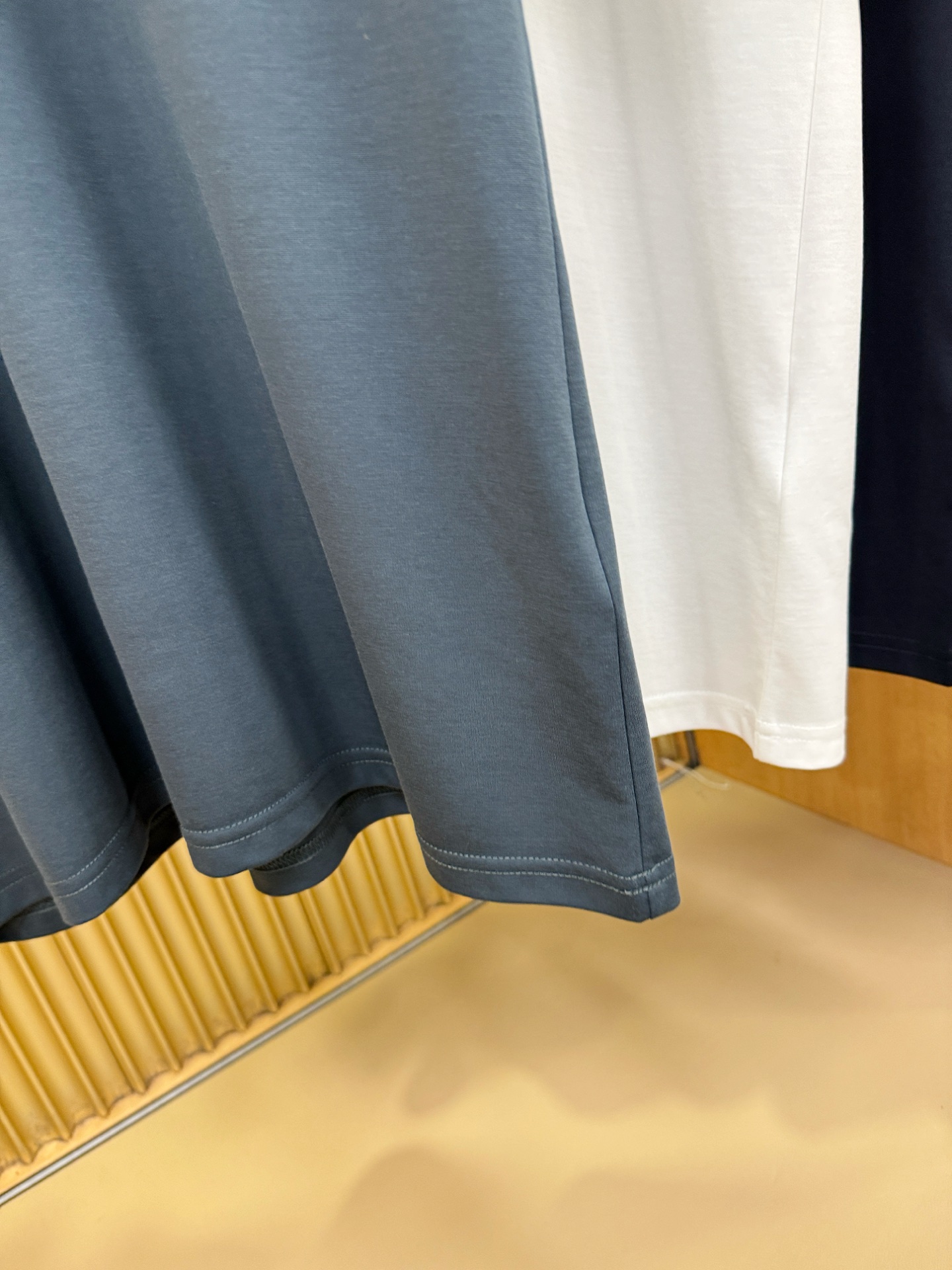 ISAIA 顶级品质 2026新品短袖！原版定制面料，手感柔软。顶级进口私货，时尚设计潮流短袖，不失奢华