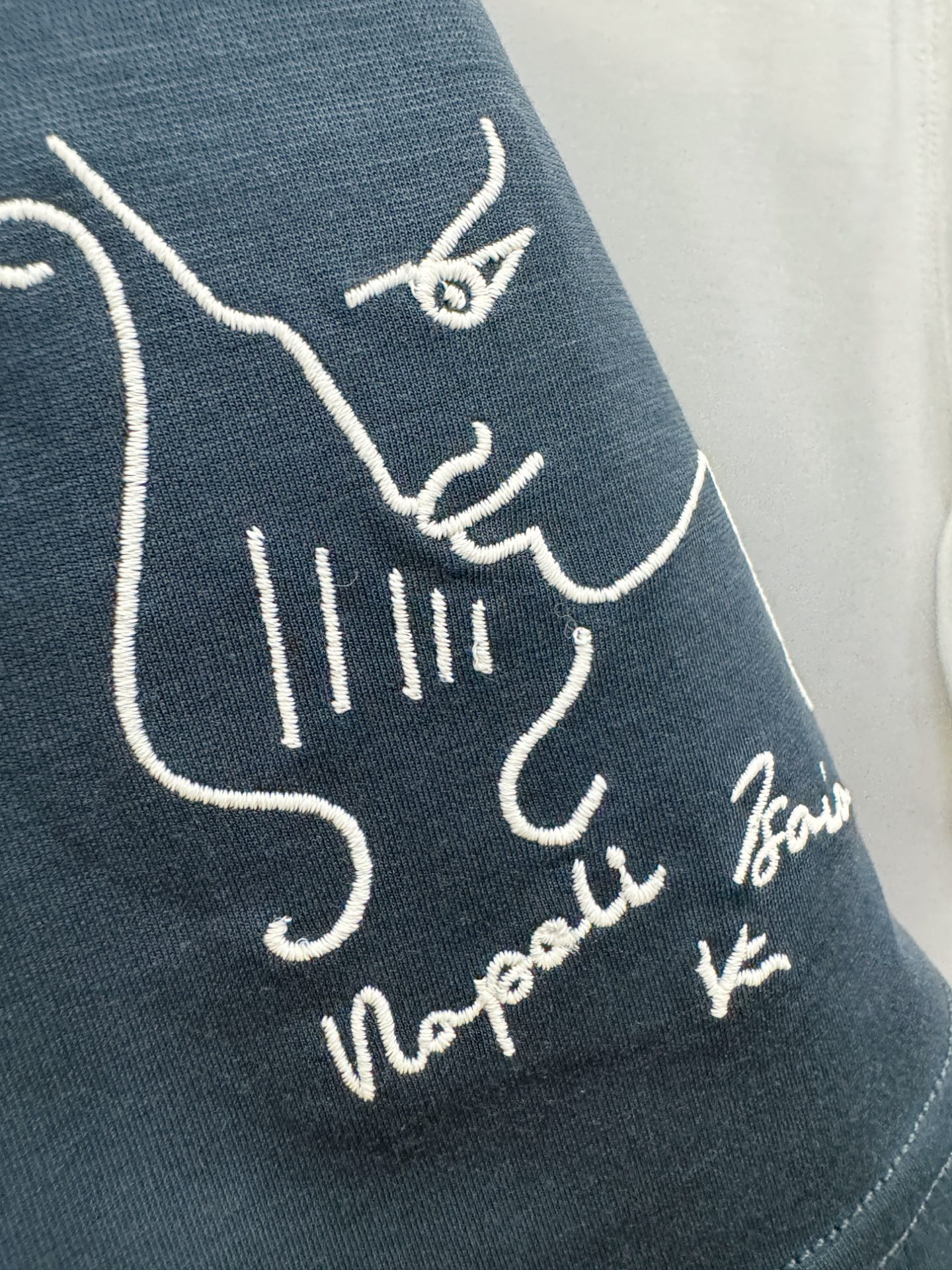 ISAIA 顶级品质 2026新品短袖！原版定制面料，手感柔软。顶级进口私货，时尚设计潮流短袖，不失奢华