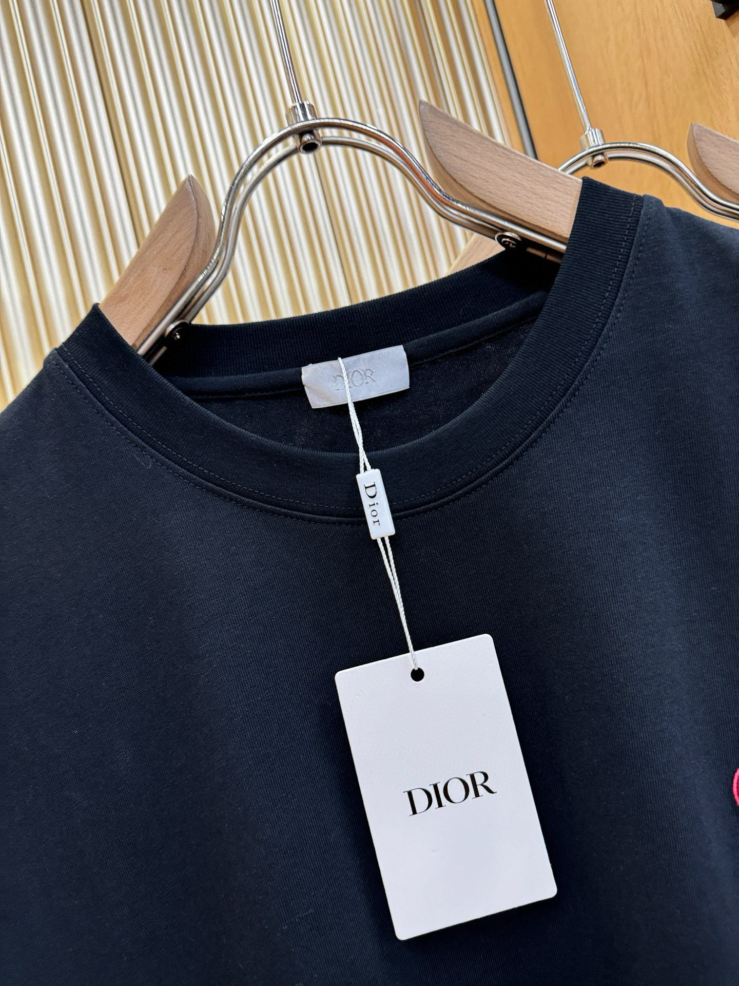 Dior迪奥 2026新款短袖T恤！走秀图案时尚休闲短袖T恤衫！设计logo设计！极具设计精选客供面料，