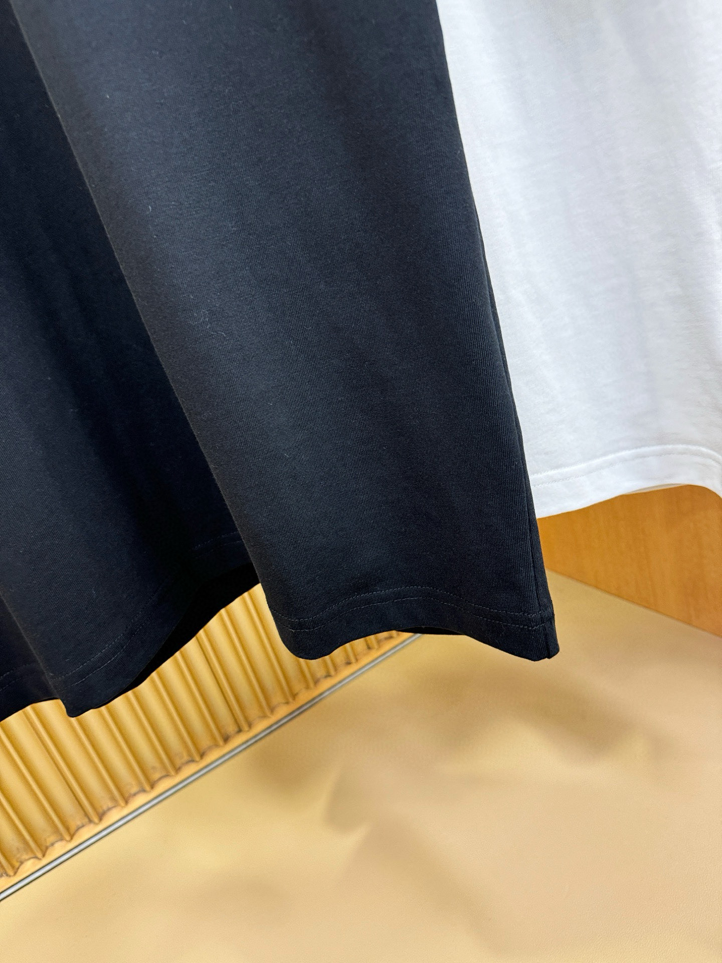 Dior迪奥 2026新款短袖T恤！走秀图案时尚休闲短袖T恤衫！设计logo设计！极具设计精选客供面料，