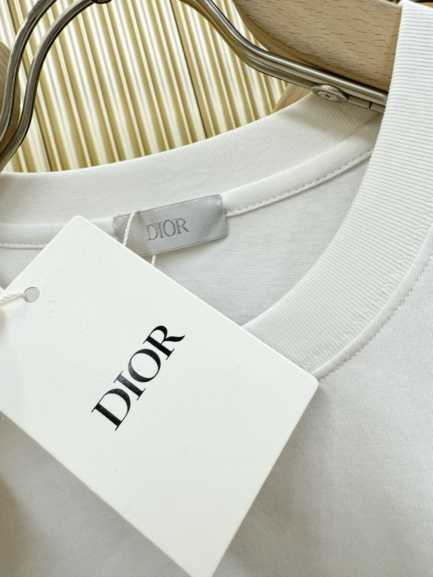 Dior迪奥 2026新款短袖T恤！走秀图案时尚休闲短袖T恤衫！设计logo设计！极具设计精选客供面料，