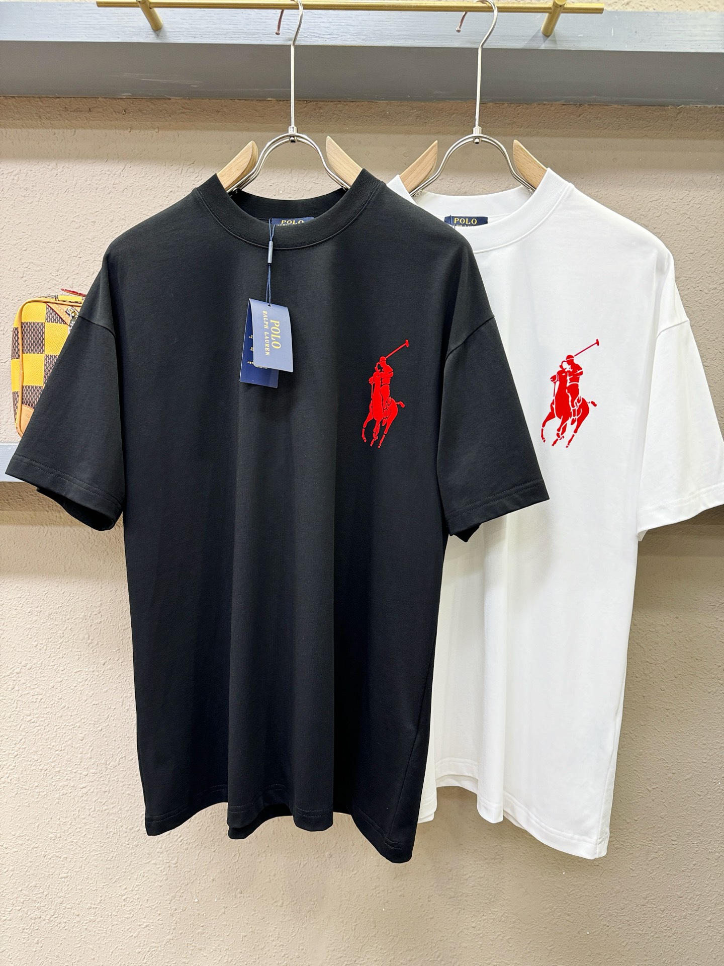 POLO 2026新款短袖T恤！走秀图案时尚休闲短袖T恤衫！设计logo设计！极具设计精选客供面料，手感