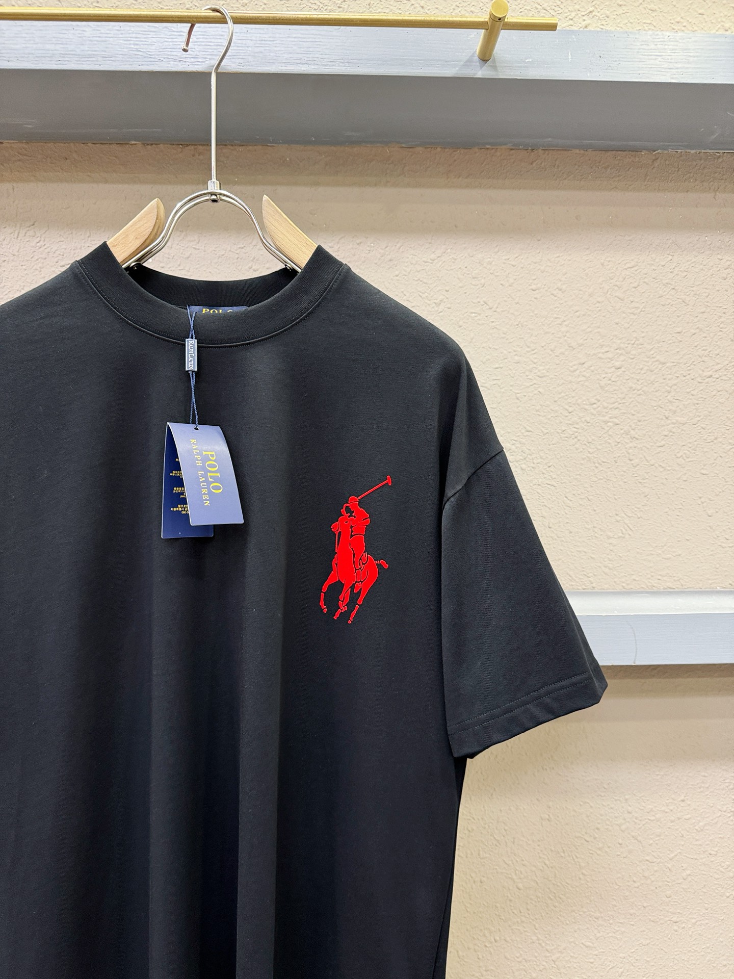 POLO 2026新款短袖T恤！走秀图案时尚休闲短袖T恤衫！设计logo设计！极具设计精选客供面料，手感