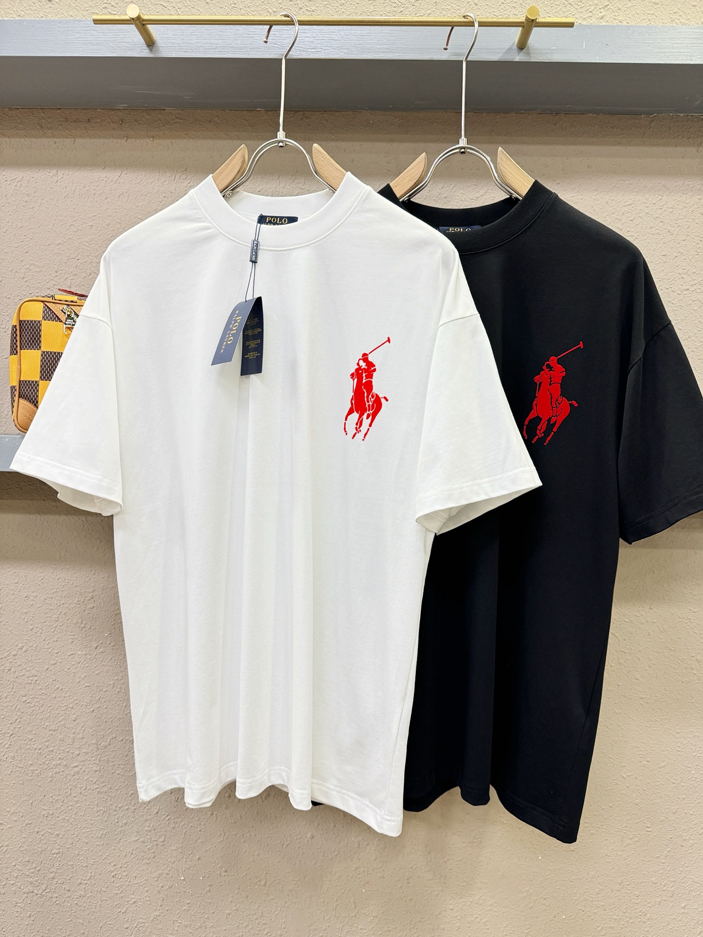 POLO 2026新款短袖T恤！走秀图案时尚休闲短袖T恤衫！设计logo设计！极具设计精选客供面料，手感