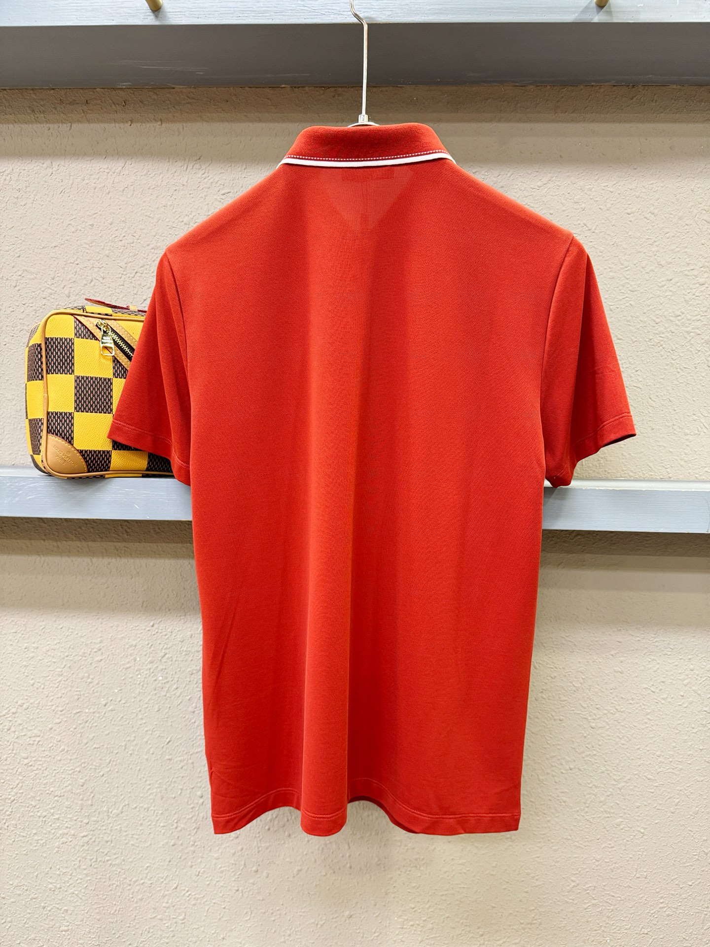 Hermès爱马仕 2026春夏新款首发专柜最新款翻领短袖，100%丝光棉面料，高端订制 设计前卫时尚！