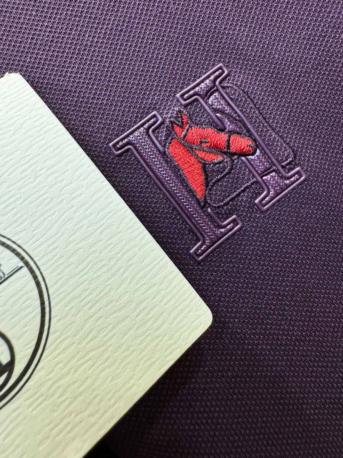 Hermès爱马仕 2026春夏新款首发专柜最新款翻领短袖，100%丝光棉面料，高端订制 设计前卫时尚！