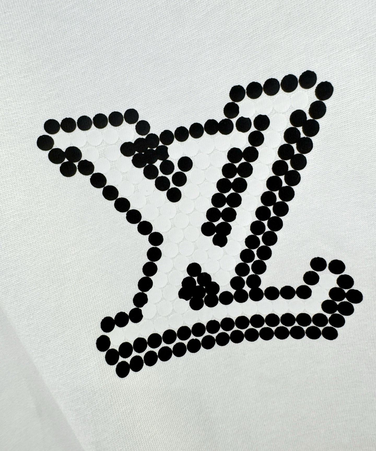 LV路易威登 2026新款短袖T恤！走秀图案时尚休闲短袖T恤衫！设计logo设计！极具设计精选客供面料，