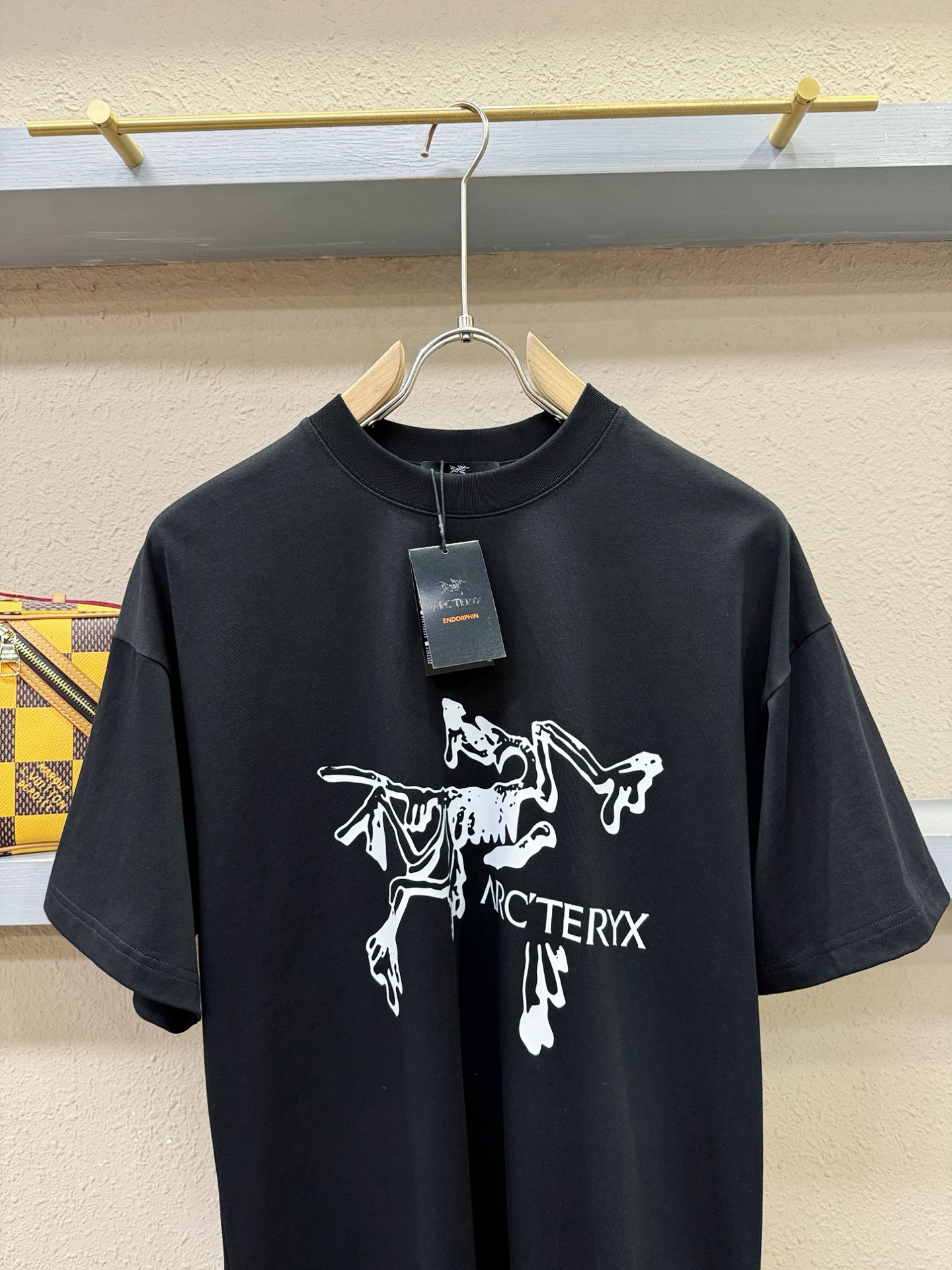 Arcteryx始祖鸟 2026新款短袖T恤！走秀图案时尚休闲短袖T恤衫！设计logo设计！极具设计精选