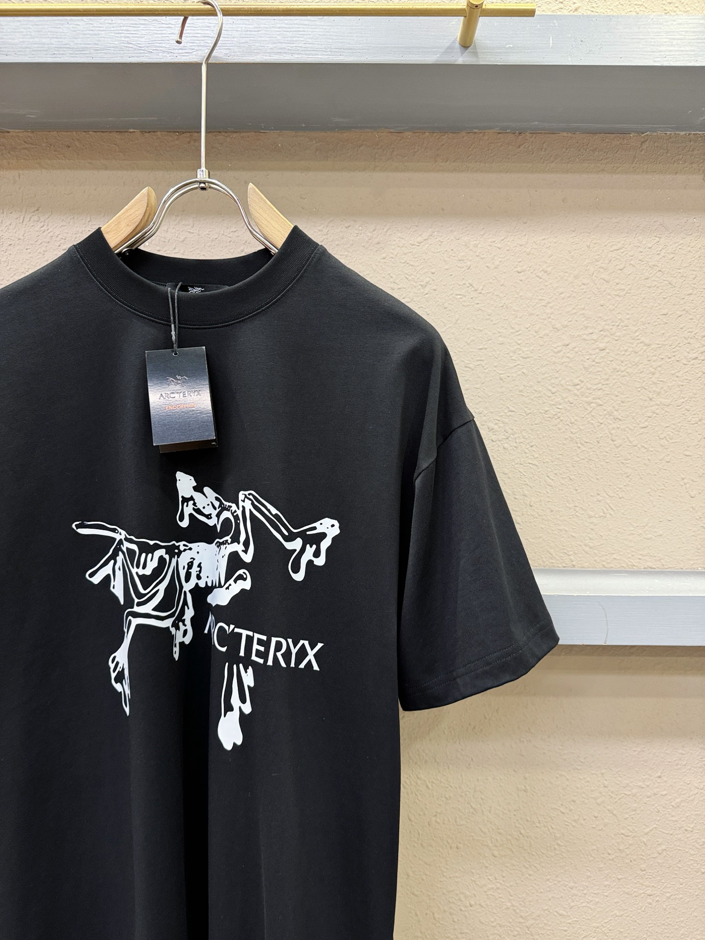 Arcteryx始祖鸟 2026新款短袖T恤！走秀图案时尚休闲短袖T恤衫！设计logo设计！极具设计精选