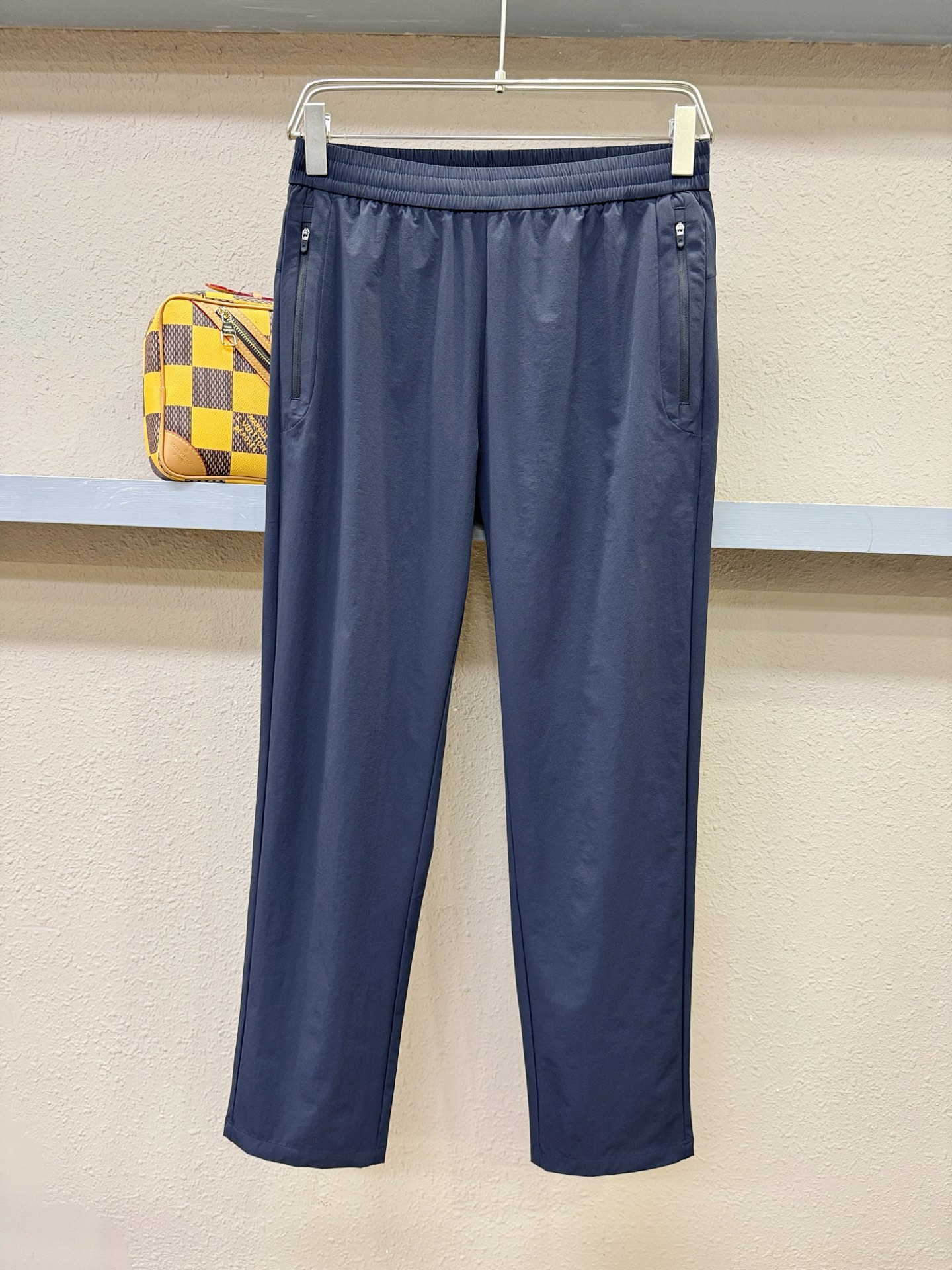 ARC‘TERYX/始祖鸟 新品休闲裤，选用欧洲进口面料，柔软舒适有质感，原版五金配件，非常炫酷，细节处