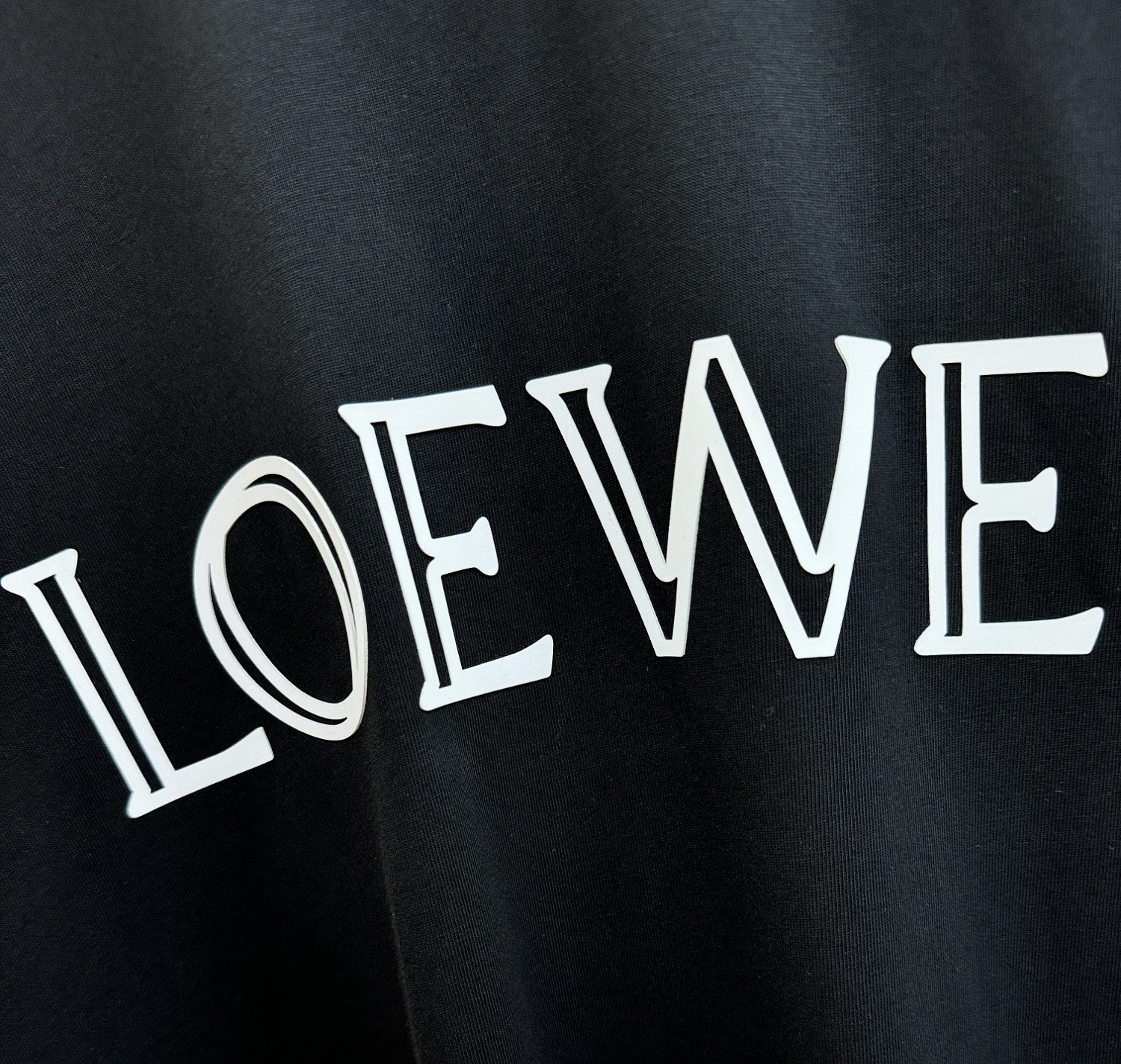 LOEWE罗意威 2026新款短袖T恤！走秀图案时尚休闲短袖T恤衫！设计logo设计！极具设计精选客供面