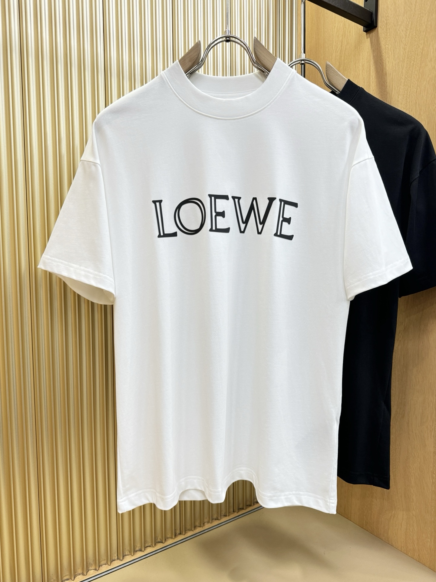 LOEWE罗意威 2026新款短袖T恤！走秀图案时尚休闲短袖T恤衫！设计logo设计！极具设计精选客供面