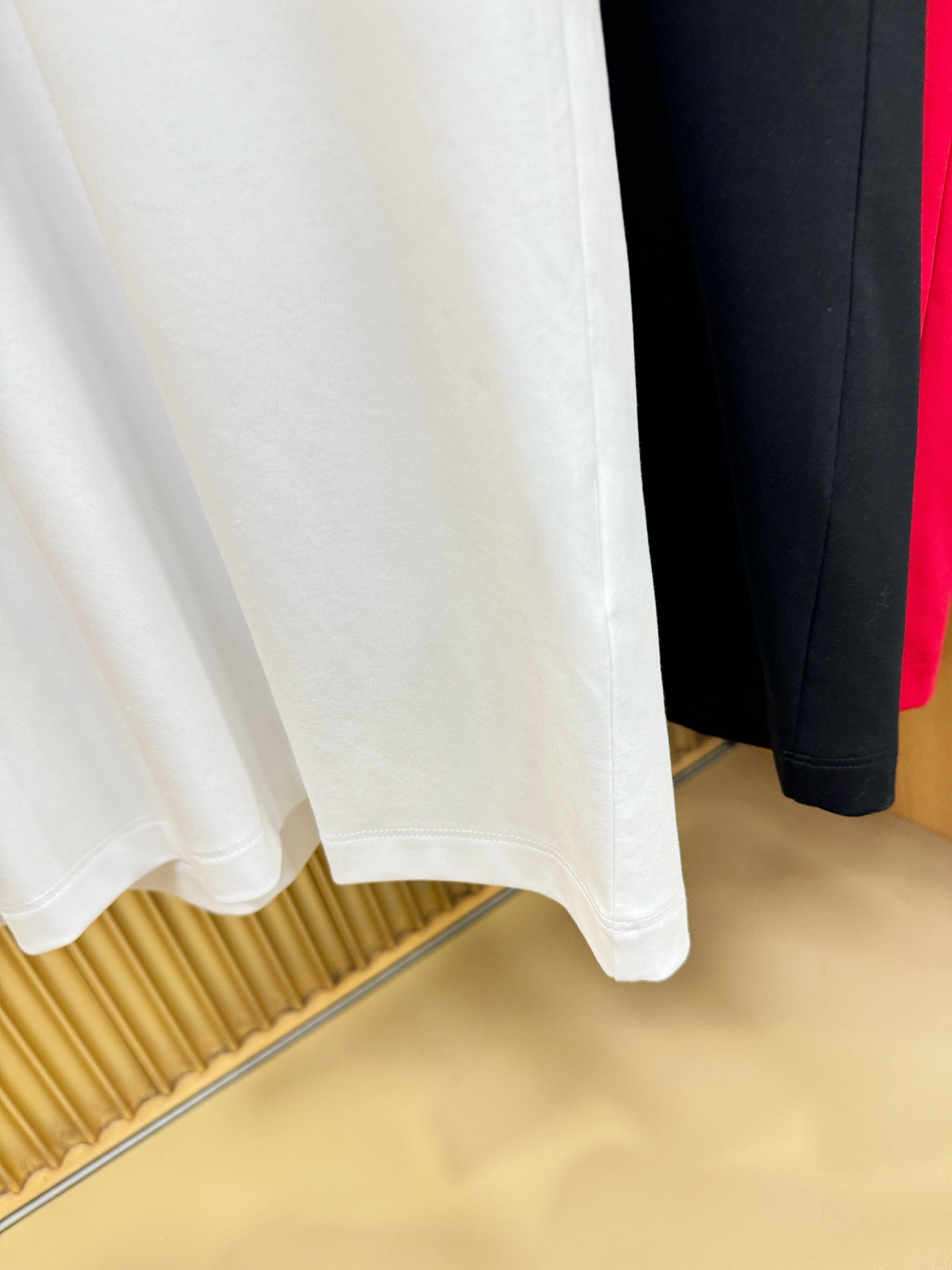 Brioni 布里奥尼 顶级品质 2026新品短袖！原版定制面料，手感柔软。顶级进口私货，时尚设计潮流短