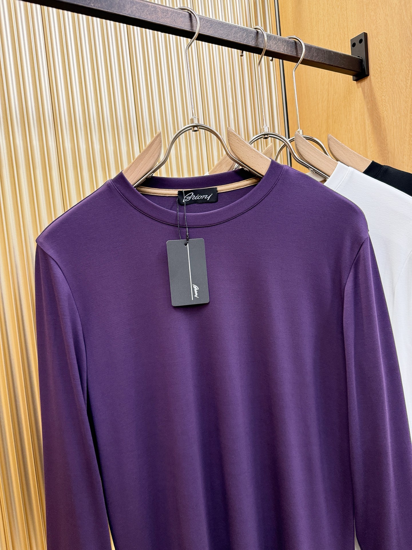 Brioni 布里奥尼 2026新品 长袖T恤，经典Logo设计，百搭款 官网同步发售 定制面料，柔软细