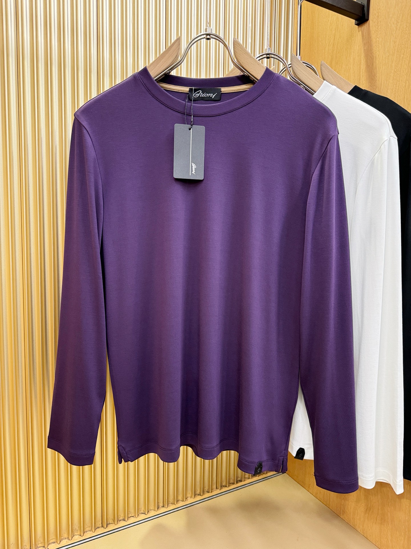 Brioni 布里奥尼 2026新品 长袖T恤，经典Logo设计，百搭款 官网同步发售 定制面料，柔软细