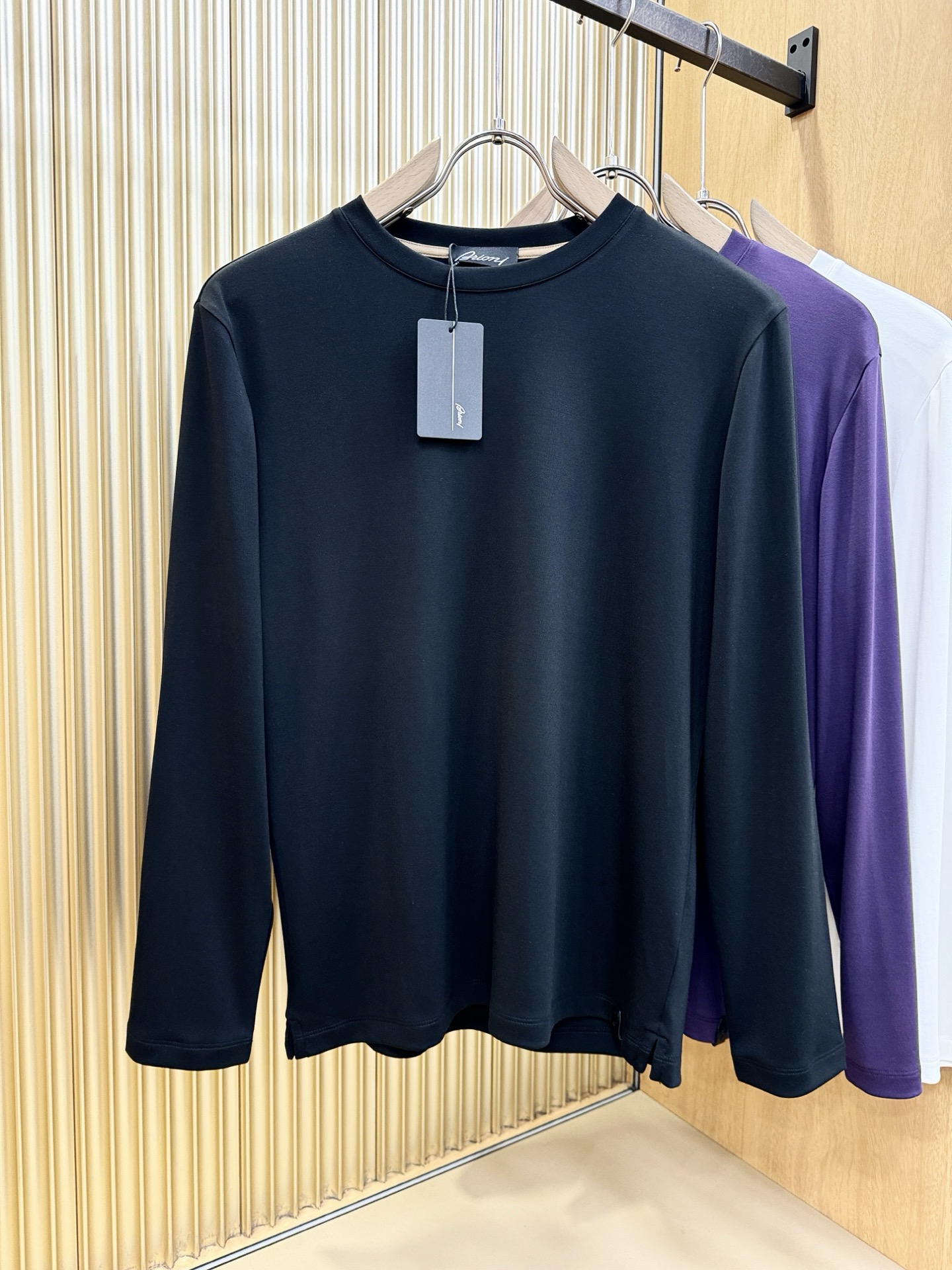 Brioni 布里奥尼 2026新品 长袖T恤，经典Logo设计，百搭款 官网同步发售 定制面料，柔软细