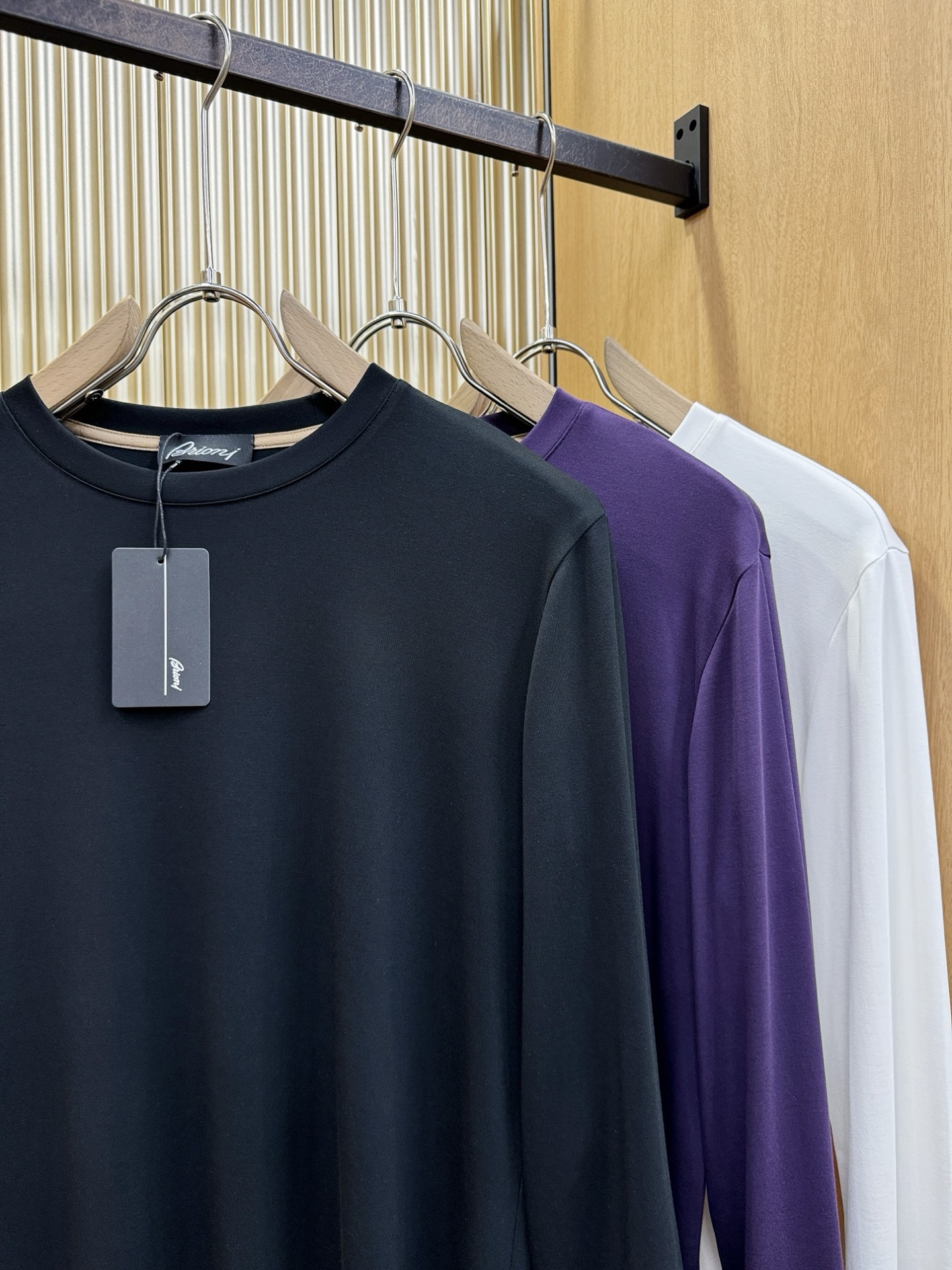 Brioni 布里奥尼 2026新品 长袖T恤，经典Logo设计，百搭款 官网同步发售 定制面料，柔软细